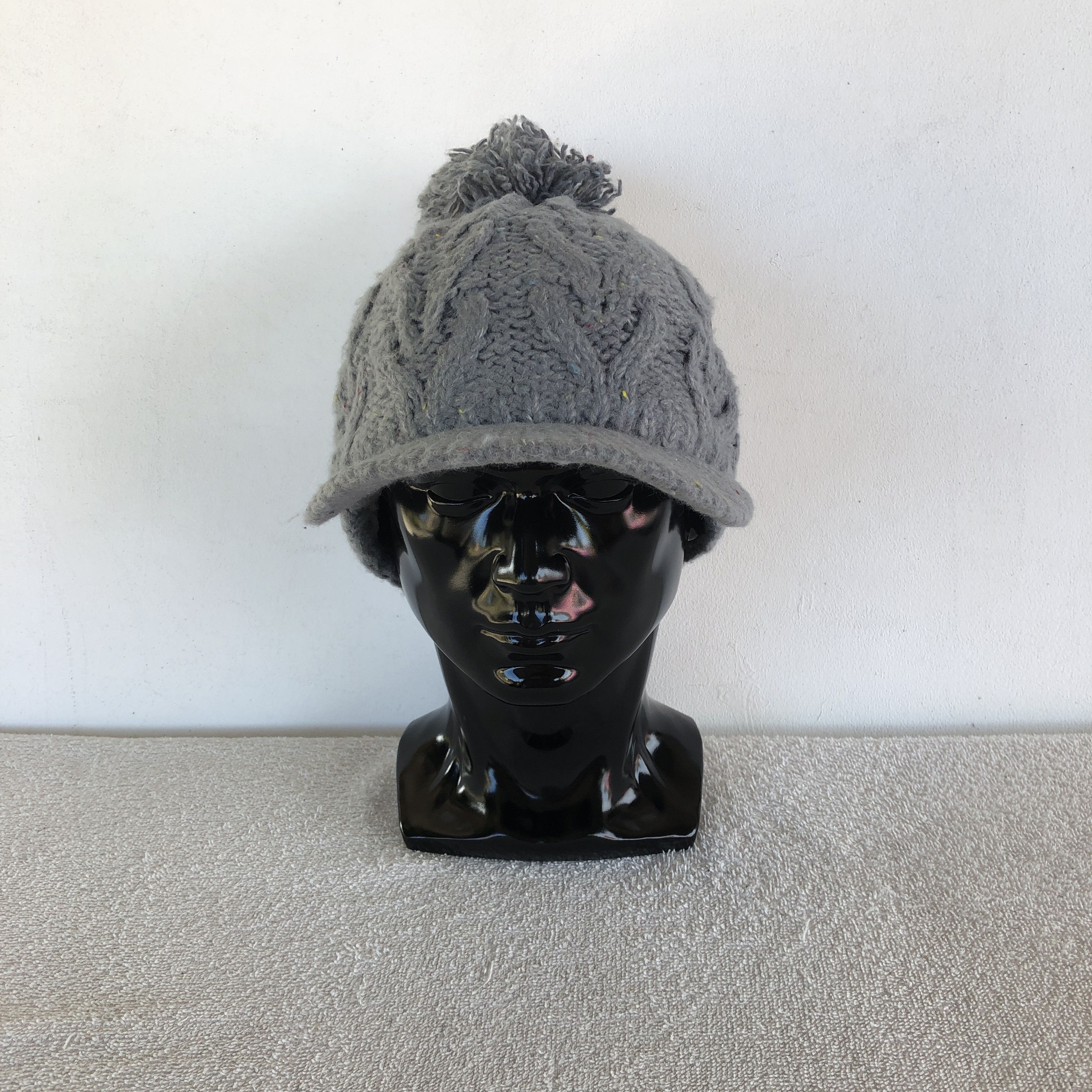 Aran Isles Knitwear Vintage Y2K Aran Isle Knitted Beanie Caps Snow Caps Hats Size ONE SIZE - 2 Thumbnail