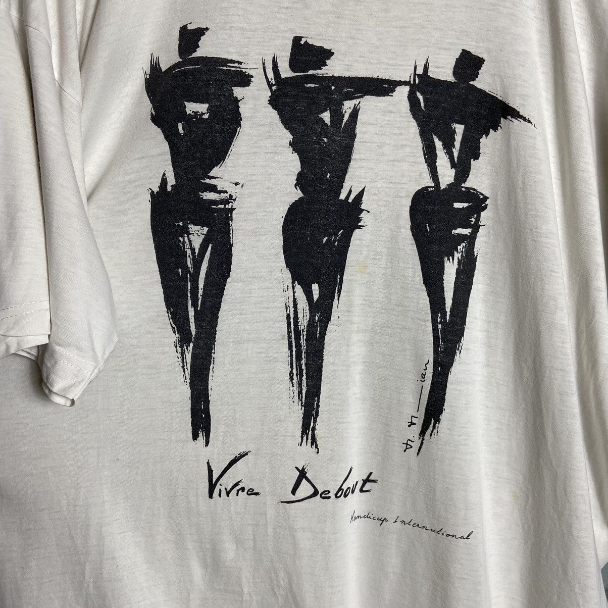 Vintage Vintage 90s Vivre Debout Graphic T-Shirt / Distressed Size US XL / EU 56 / 4 - 2 Thumbnail