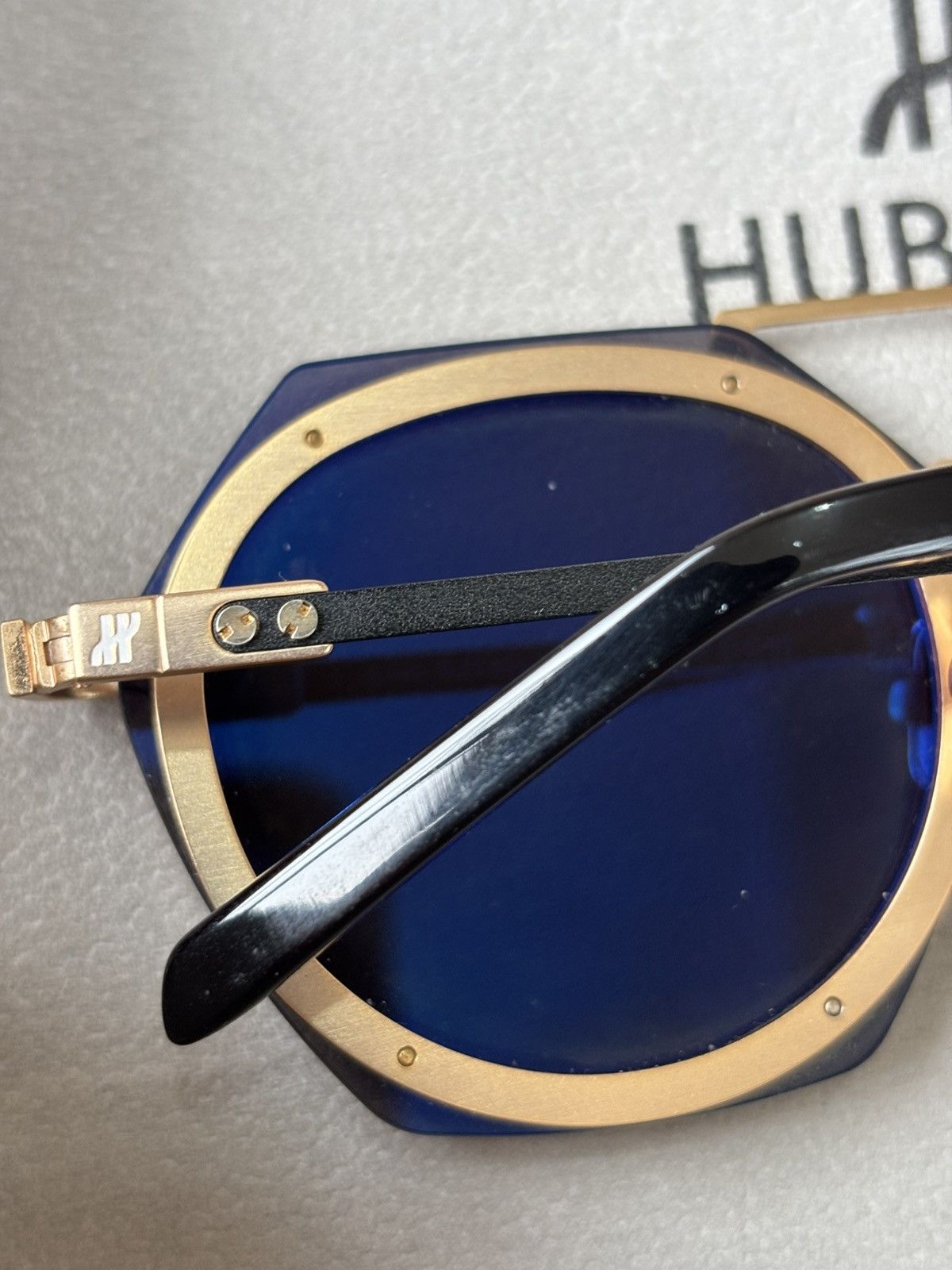 Hublot Hublot Tech Shield Sunglasses H006 Gold/Bue Pristine CASE Size ONE SIZE - 10 Thumbnail