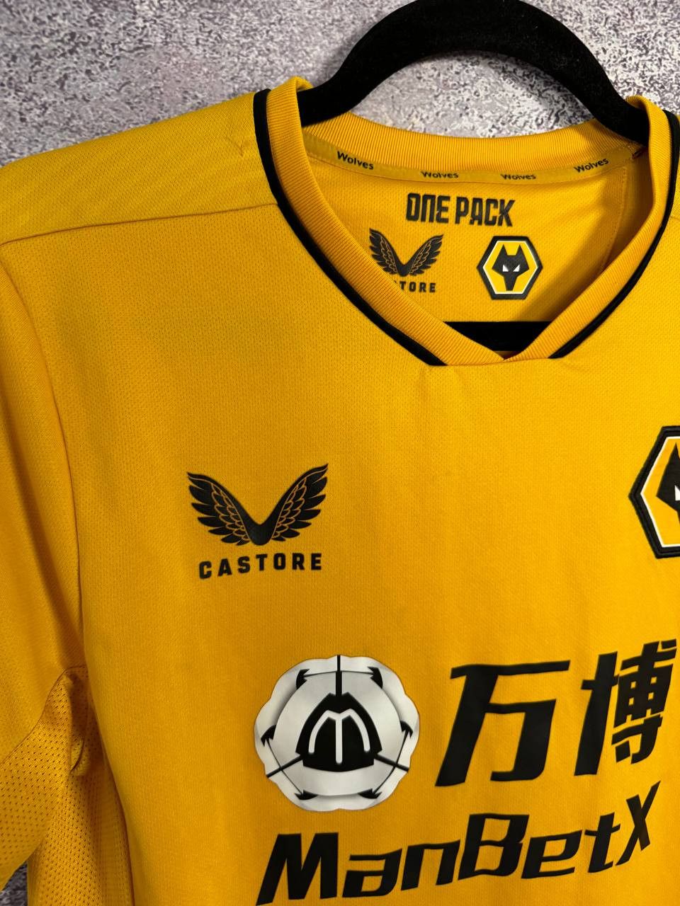 Castore × Vintage Vintage Wolverhampton 2021/22 Castore Soccer Jersey Size US S / EU 44-46 / 1 - 6 Thumbnail