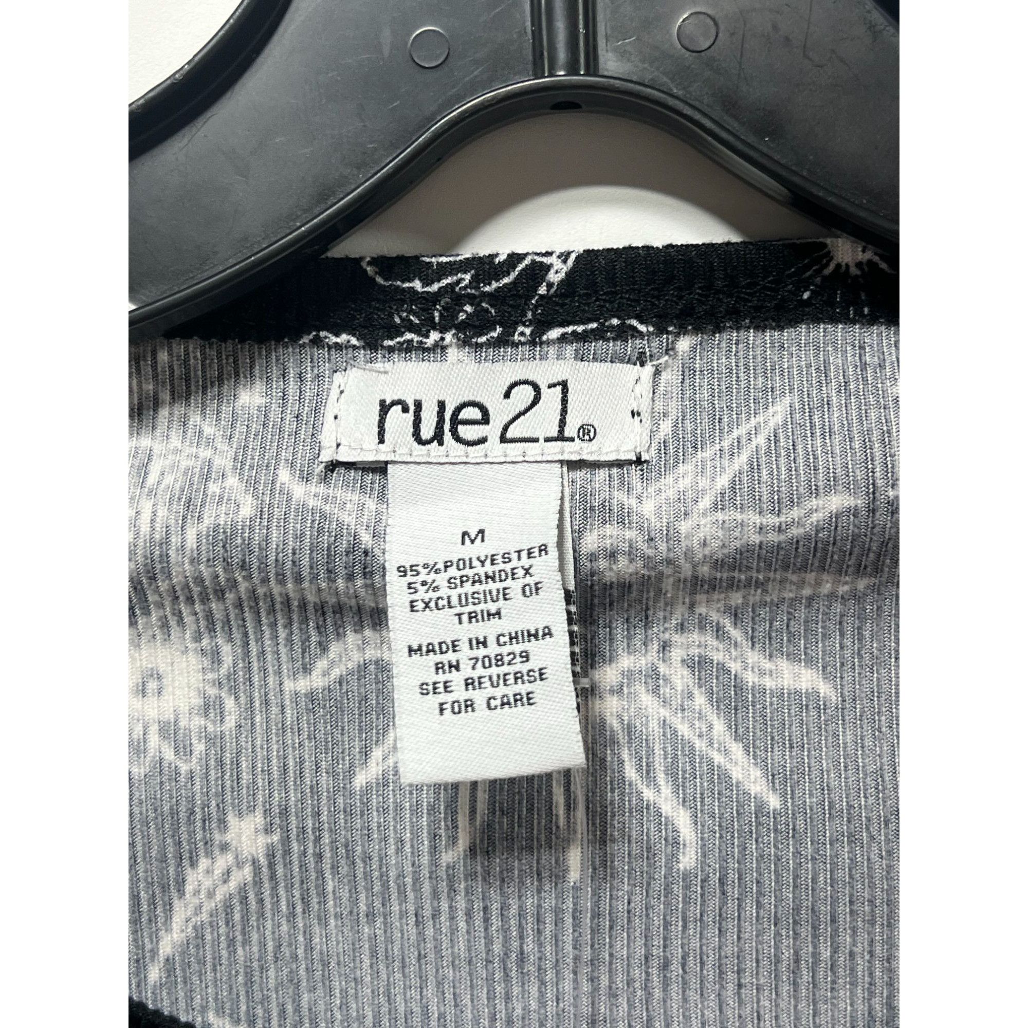 rue21 Rue 21 - Women's Long Sleeve Pullover Blouse - Black - Mediu Size M / US 6-8 / IT 42-44 - 9 Thumbnail
