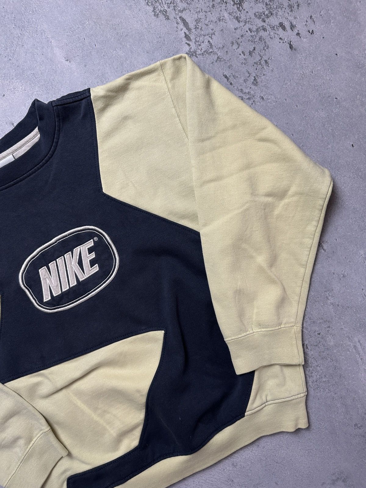 Nike Vintage Crewneck Nike boxy center swoosh y2k fits logo USA Size US M / EU 48-50 / 2 - 3 Thumbnail