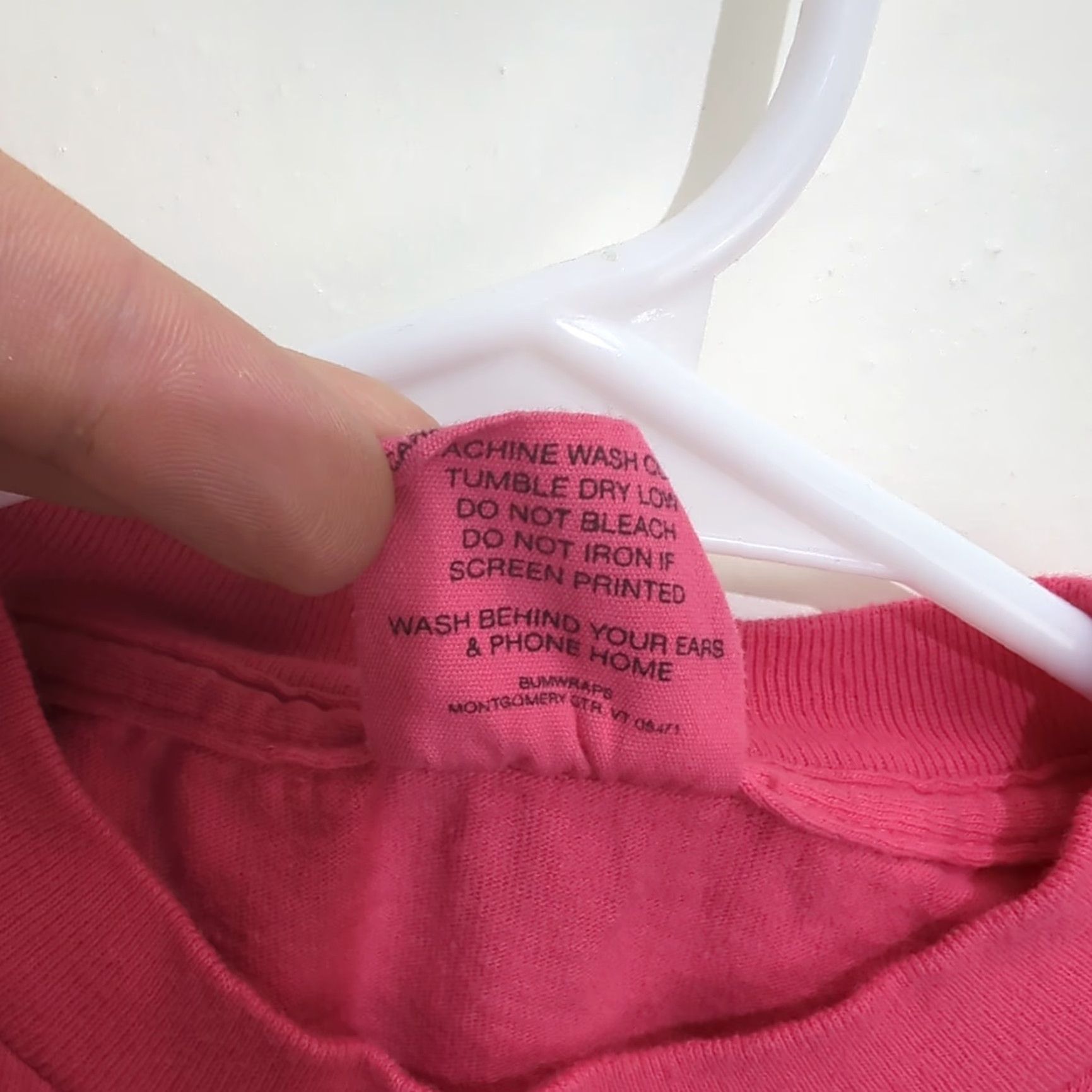 Vintage VINTAGE Bumwraps Alaska Embroidered T Shirt Pink Medium Unisex 1990s Cotton Graphic Tee Short Sleeve US Made Size US M / EU 48-50 / 2 - 3 Thumbnail