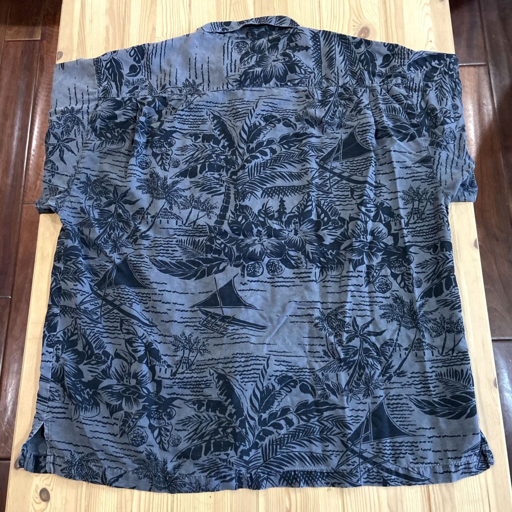 Tommy Bahama Tommy Bahama Button-Up Shirt Silk Black XL Relaxed Geometric Modern Short Sleeve Collar-Down Vintage: No? Size US XL / EU 56 / 4 - 5 Thumbnail