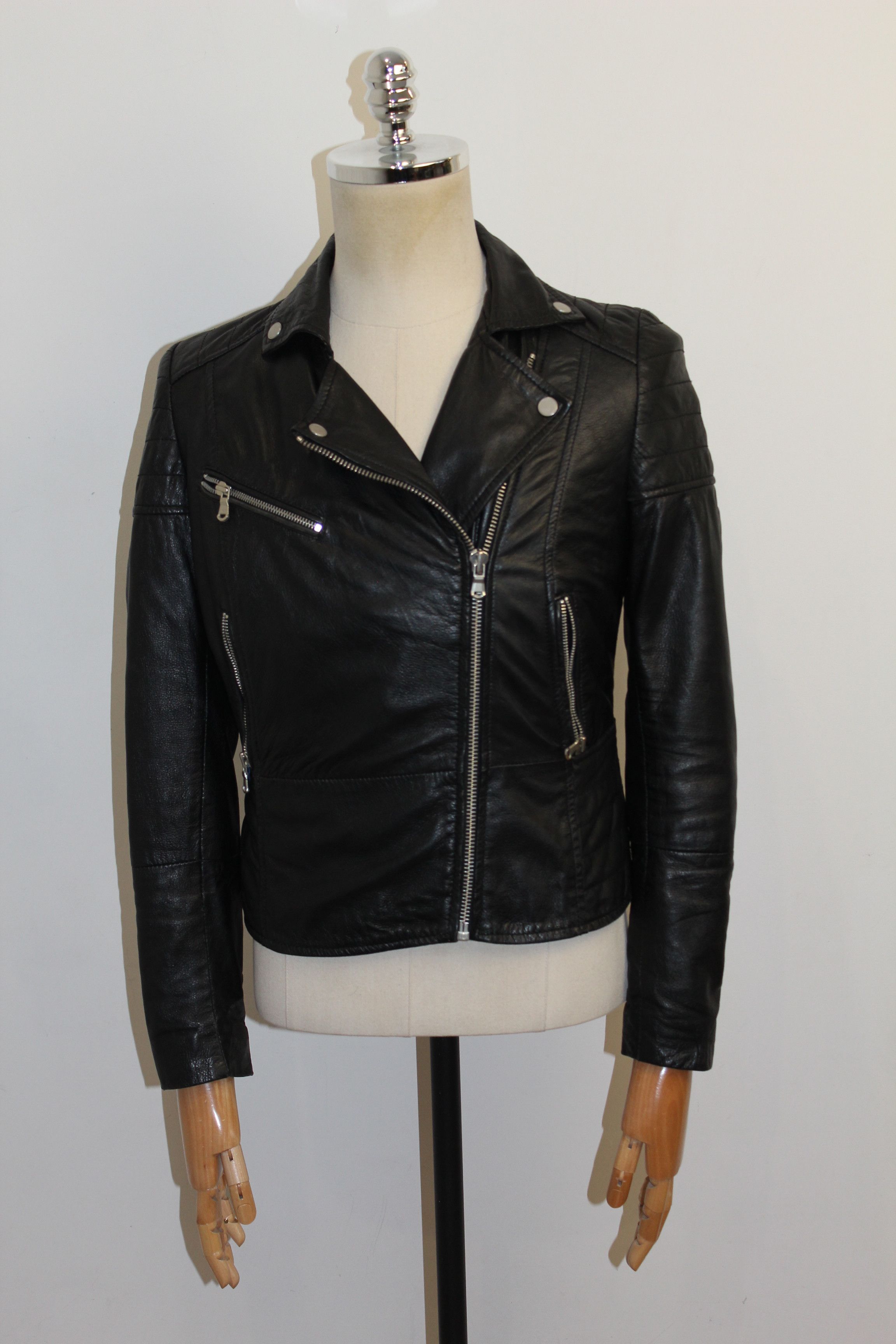 Barneys New York BARNEYS ORIGINAL Black Leather Biker Jacket Size L / US 10 / IT 46 - 1 Thumbnail