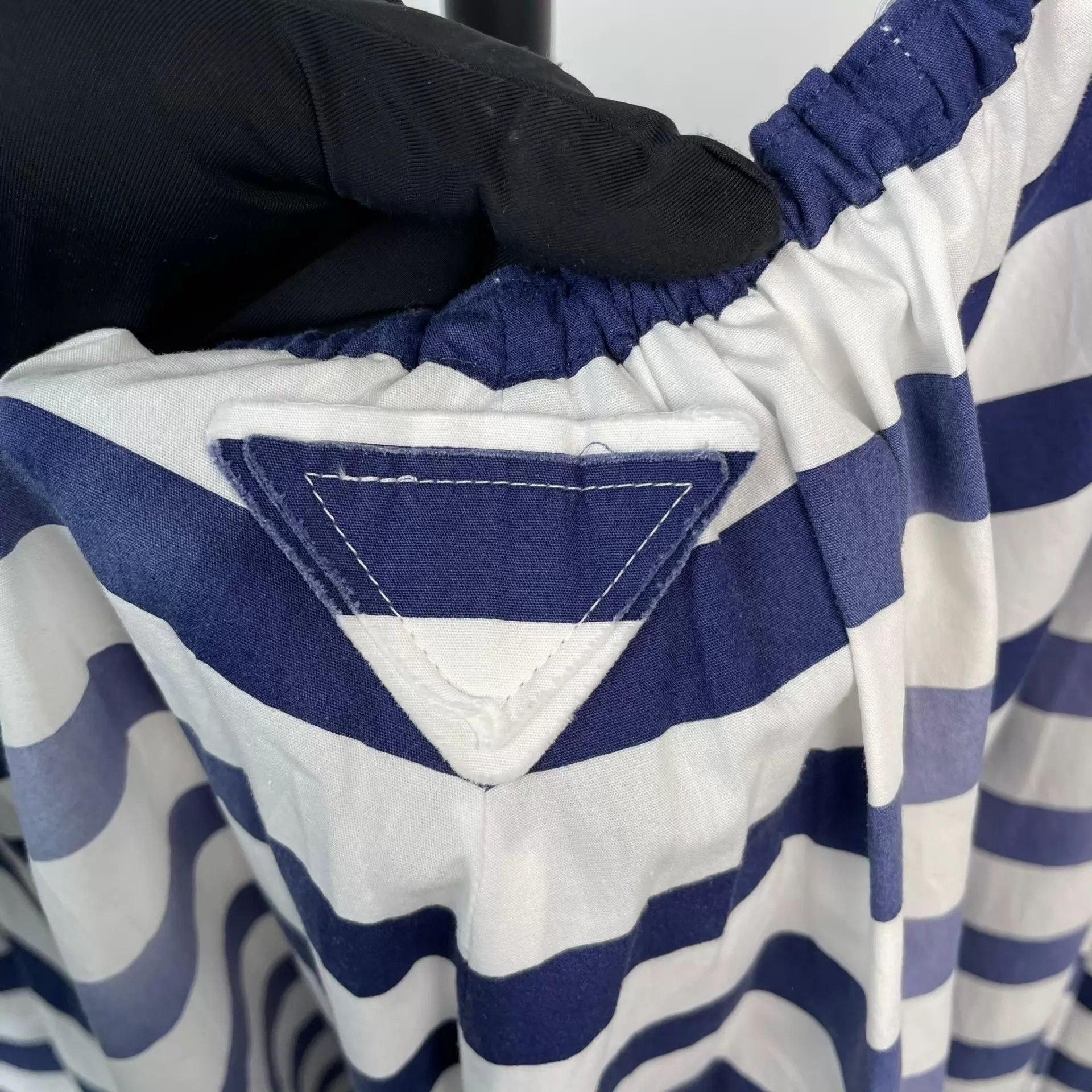 Prada Prada Striped Blue & White Midi Skirt Women's 36 Size 25" / US 0 / IT 36 - 9 Thumbnail