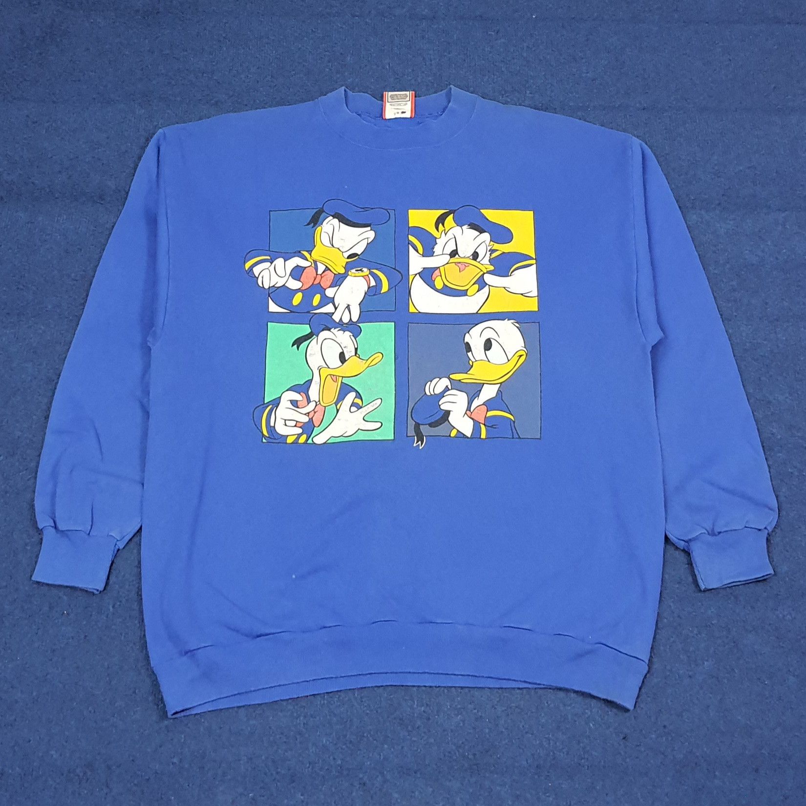 Disney Vintage Disney Donald Duck Cartoon Sweatshirt C270N11 Size US L / EU 52-54 / 3 - 1 Thumbnail