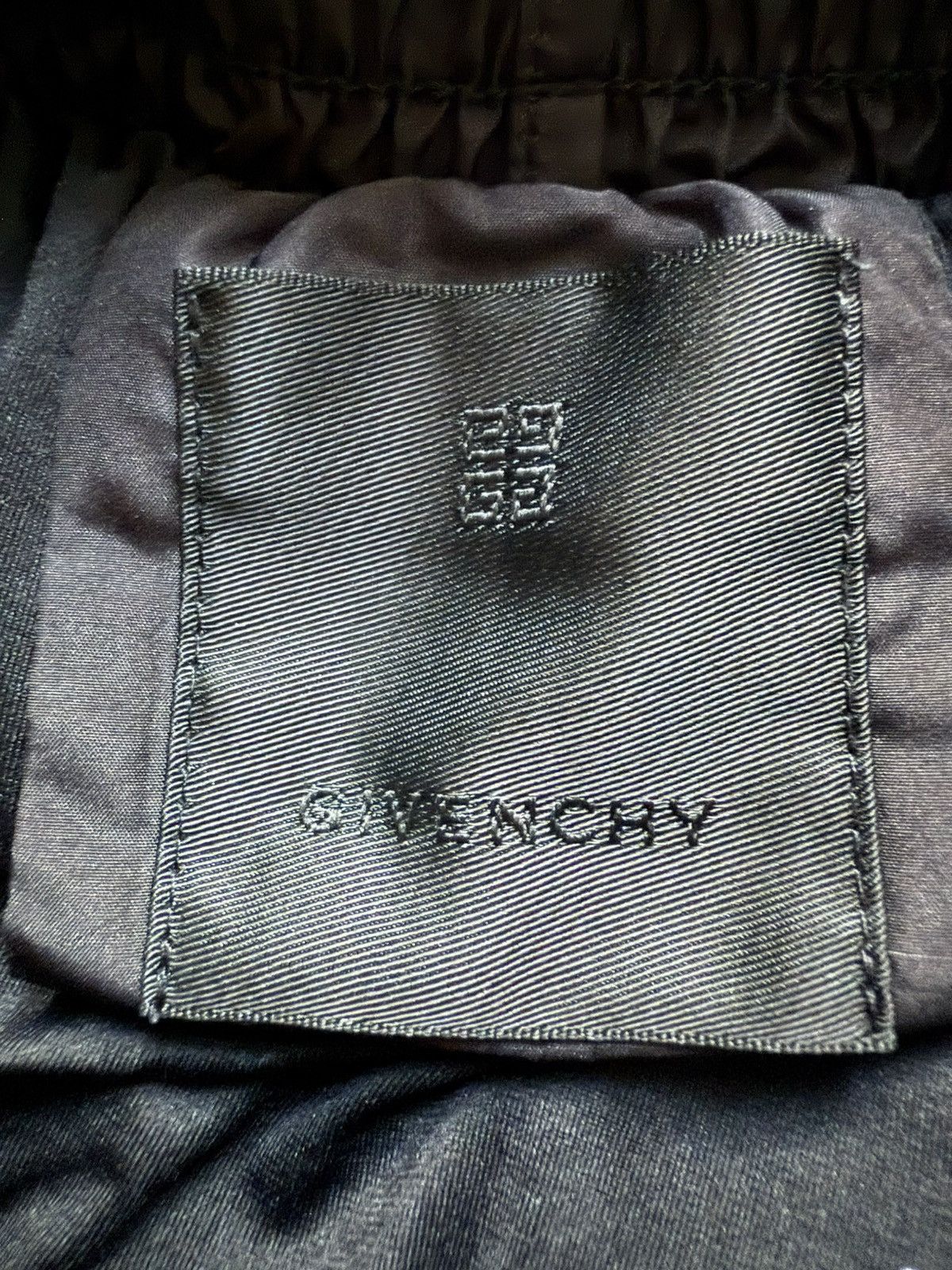 Givenchy *RARE* Givenchy Chito Dog Shorts Size US 30 / EU 46 - 4 Thumbnail