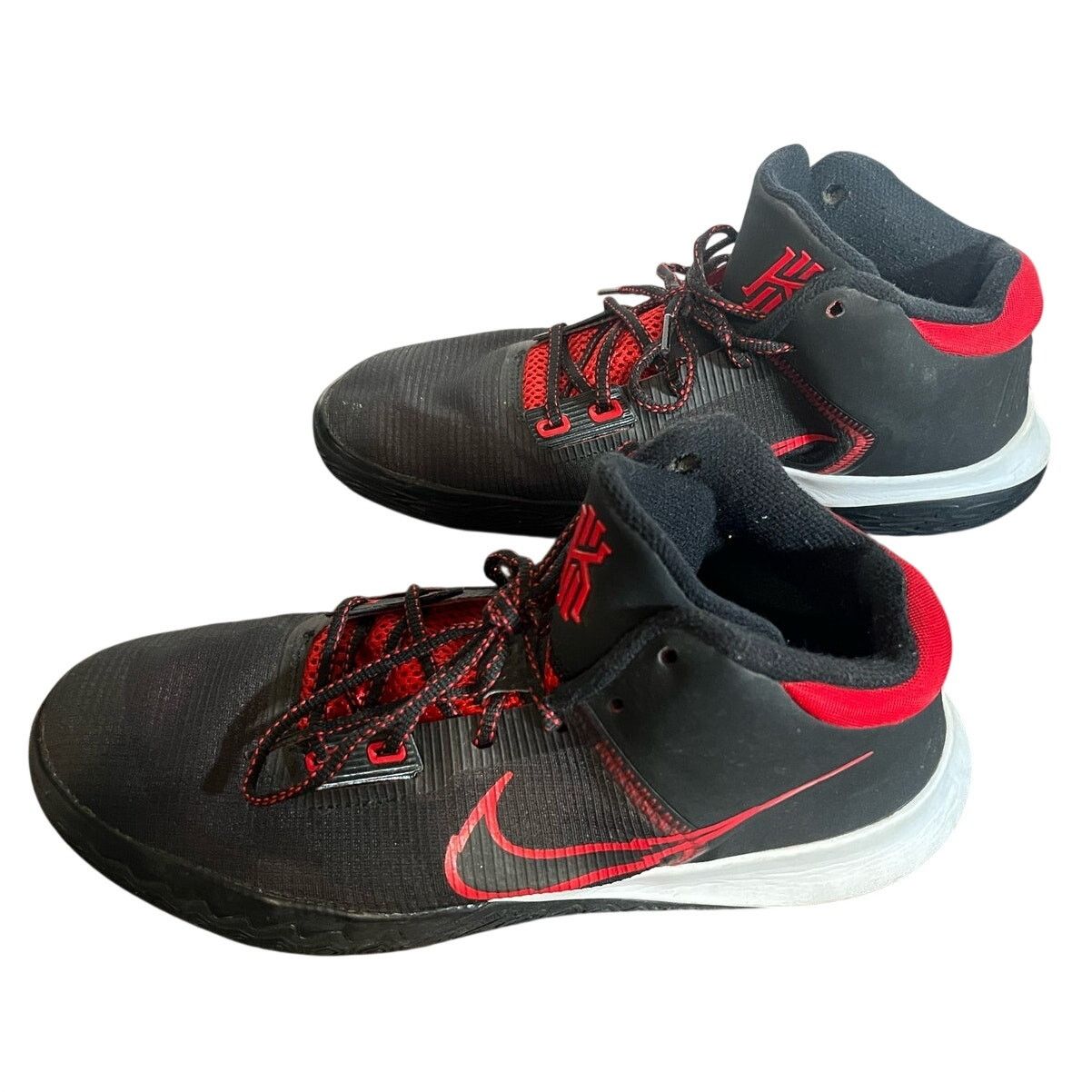 Nike Nike Kyrie Flytrap Athletic Sneakers Black/Red Size 10.5 Size US 10.5 / EU 43-44 - 2 Thumbnail