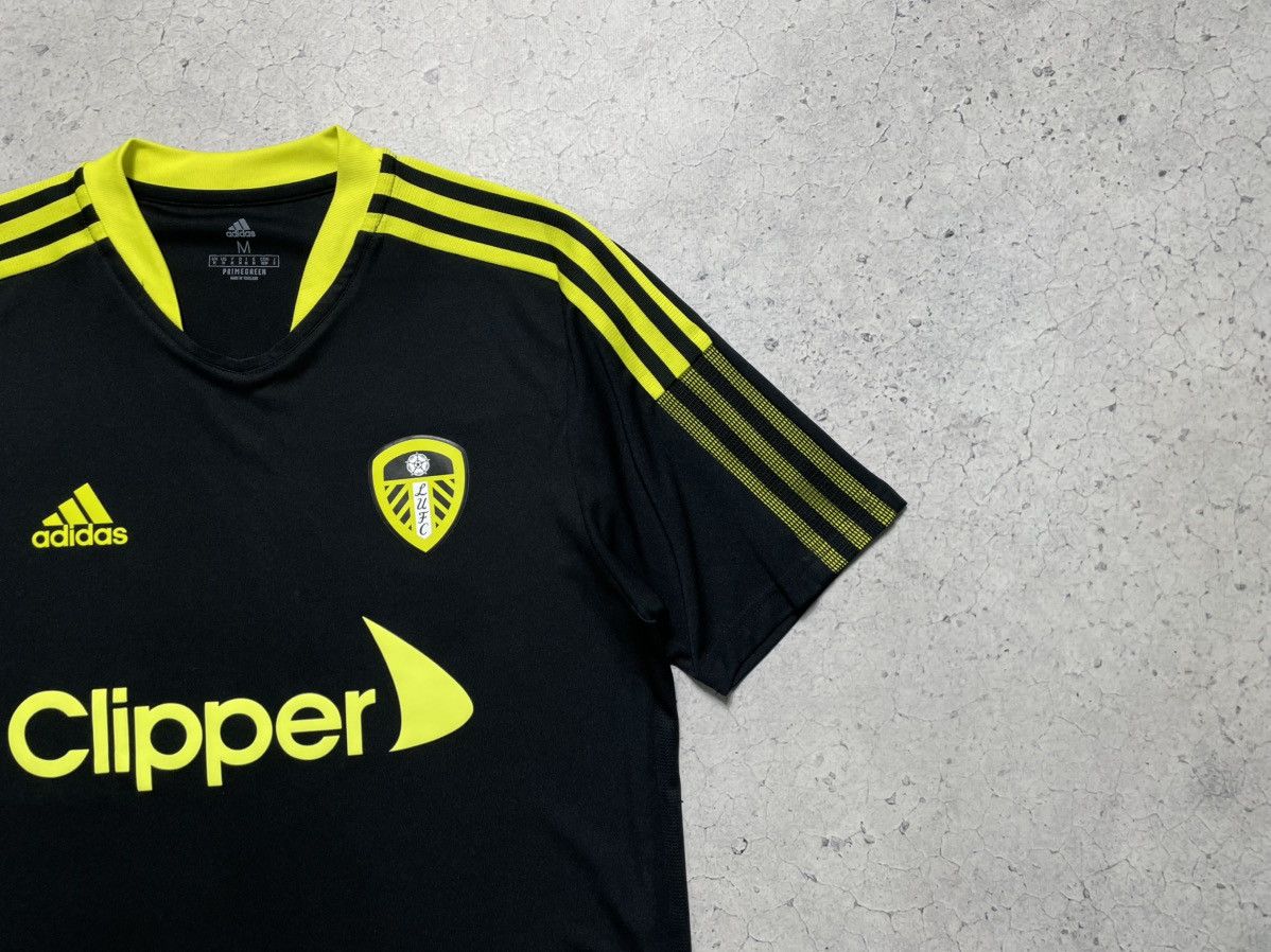 Adidas × Vintage Adidas FC Leeds United Vintage Football Soccer Jersey Size US M / EU 48-50 / 2 - 3 Thumbnail