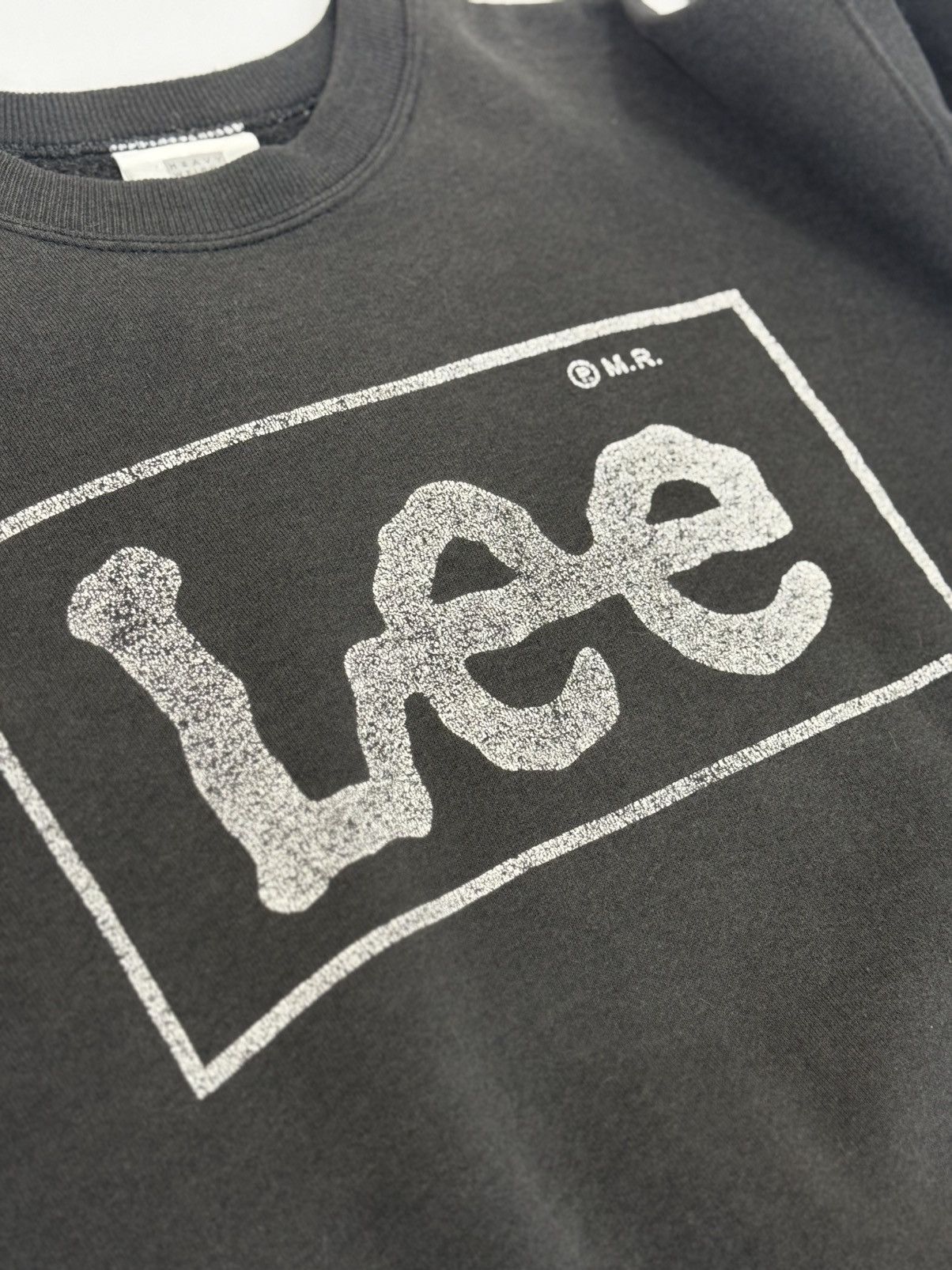 Lee 🔥 90's FADED LEE MADE IN USA iCONIC LOGO SWEATSHIRT - L Size US M / EU 48-50 / 2 - 4 Thumbnail