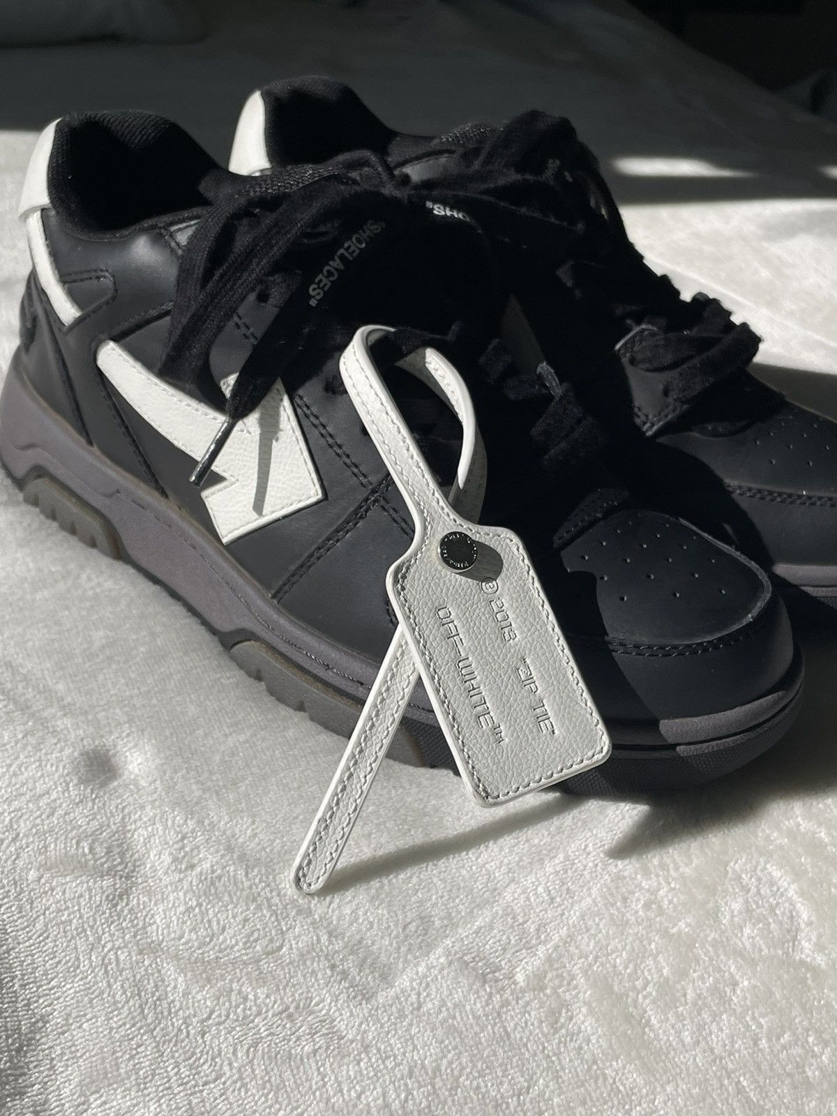 Off-White Off-White’s “OUT OF OFFICE” Sneakers in Black White Size US 6 / EU 39 - 1 Thumbnail