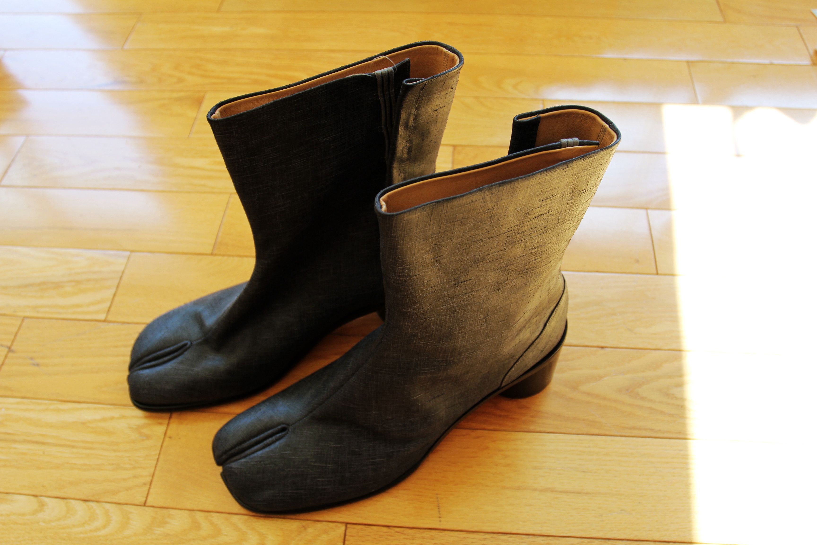 Maison Margiela BNWT SS25 MAISON MARGIELA TABI BOOTS GRAY 45 Size US 12 / EU 45 - 2 Thumbnail