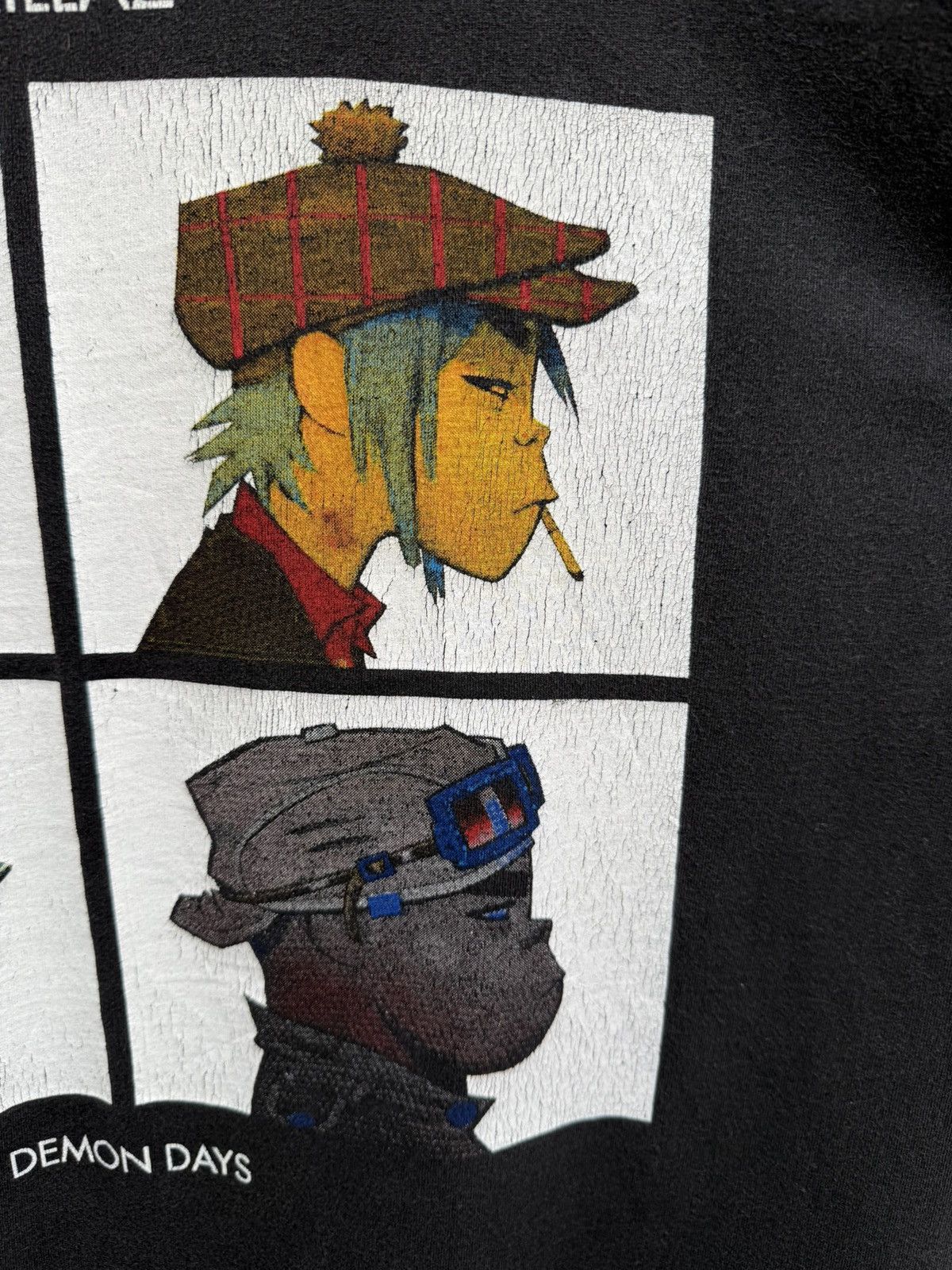 Band Tees 💥RARE💥 Vintage 2000s GORILLAZ “Demon Days” Sunfaded XL Tee Size US XL / EU 56 / 4 - 4 Thumbnail