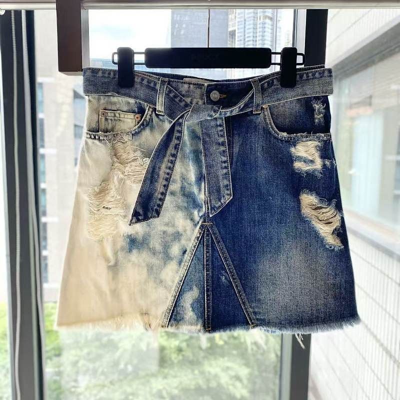 Givenchy Givenchy Logo Belt Distressed Denim Mini Skirt 38 Size 27" / US 4 / IT 40 - 1 Thumbnail
