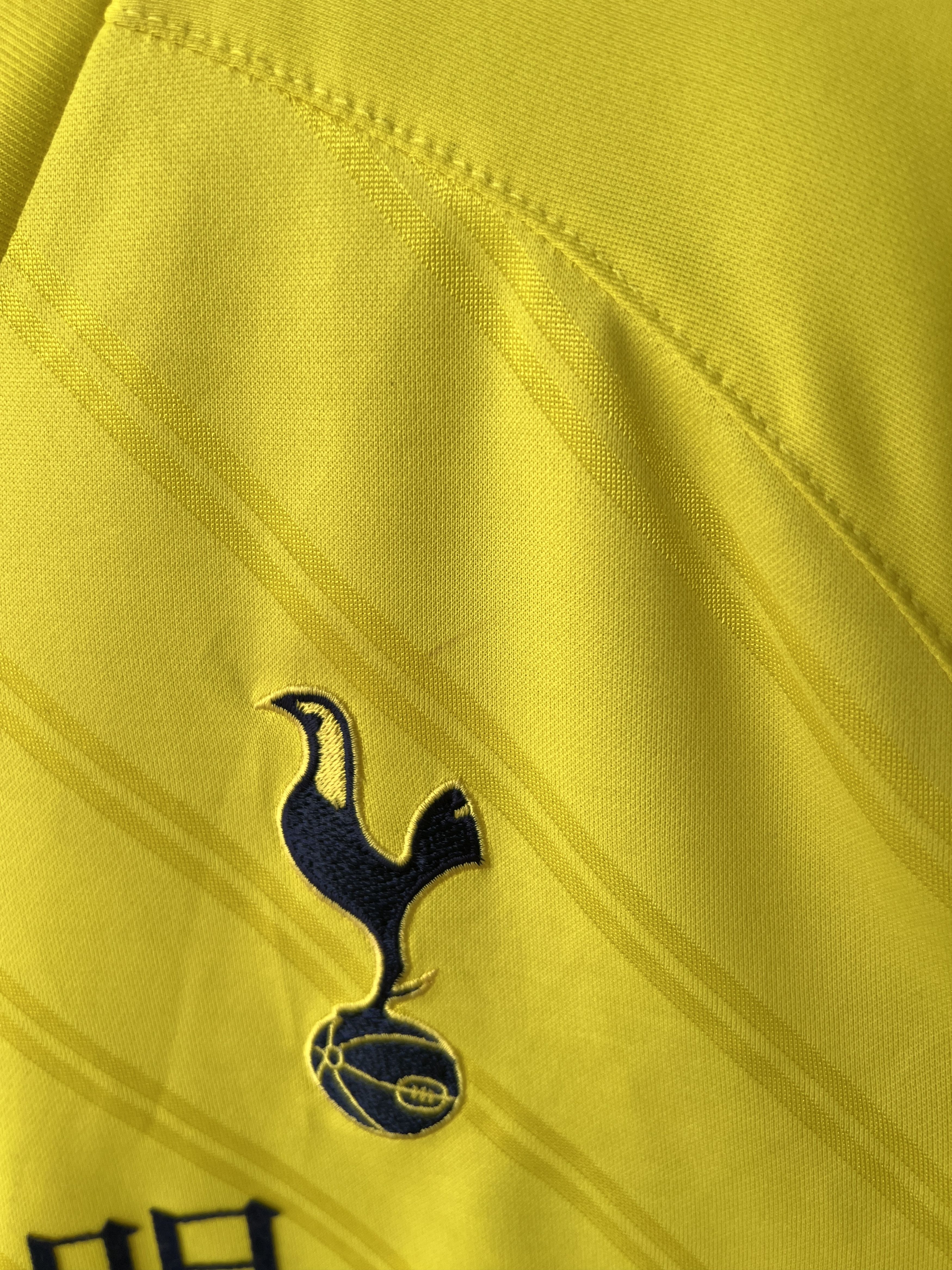 Puma (L) Tottenham Spurs 2009-10 Third Kit Modric #14 Size US L / EU 52-54 / 3 - 9 Thumbnail