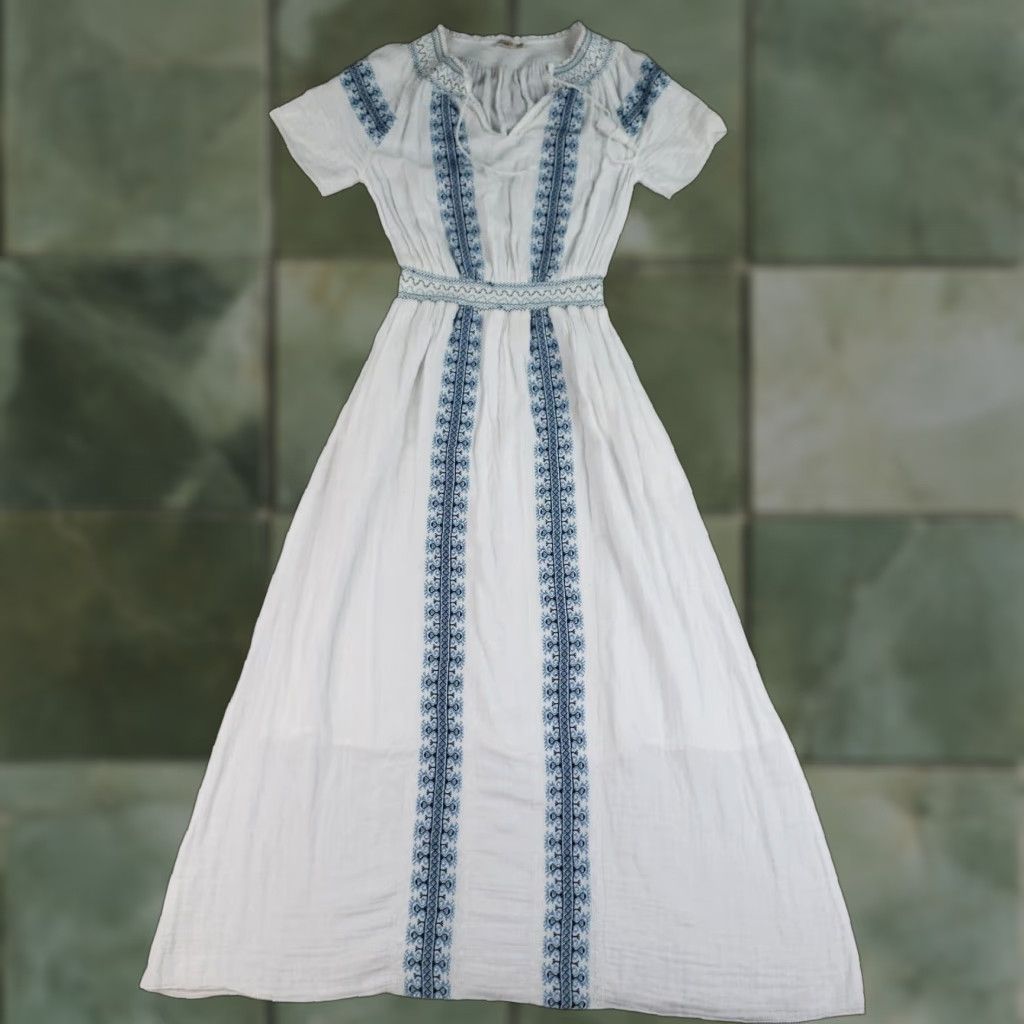 Faherty Faherty Maxi Dress Women XS White Embroidered Boho Smocked Lined V-Neck Short Sleeve Casual Size XS / US 0-2 / IT 36-38 - 1 Thumbnail