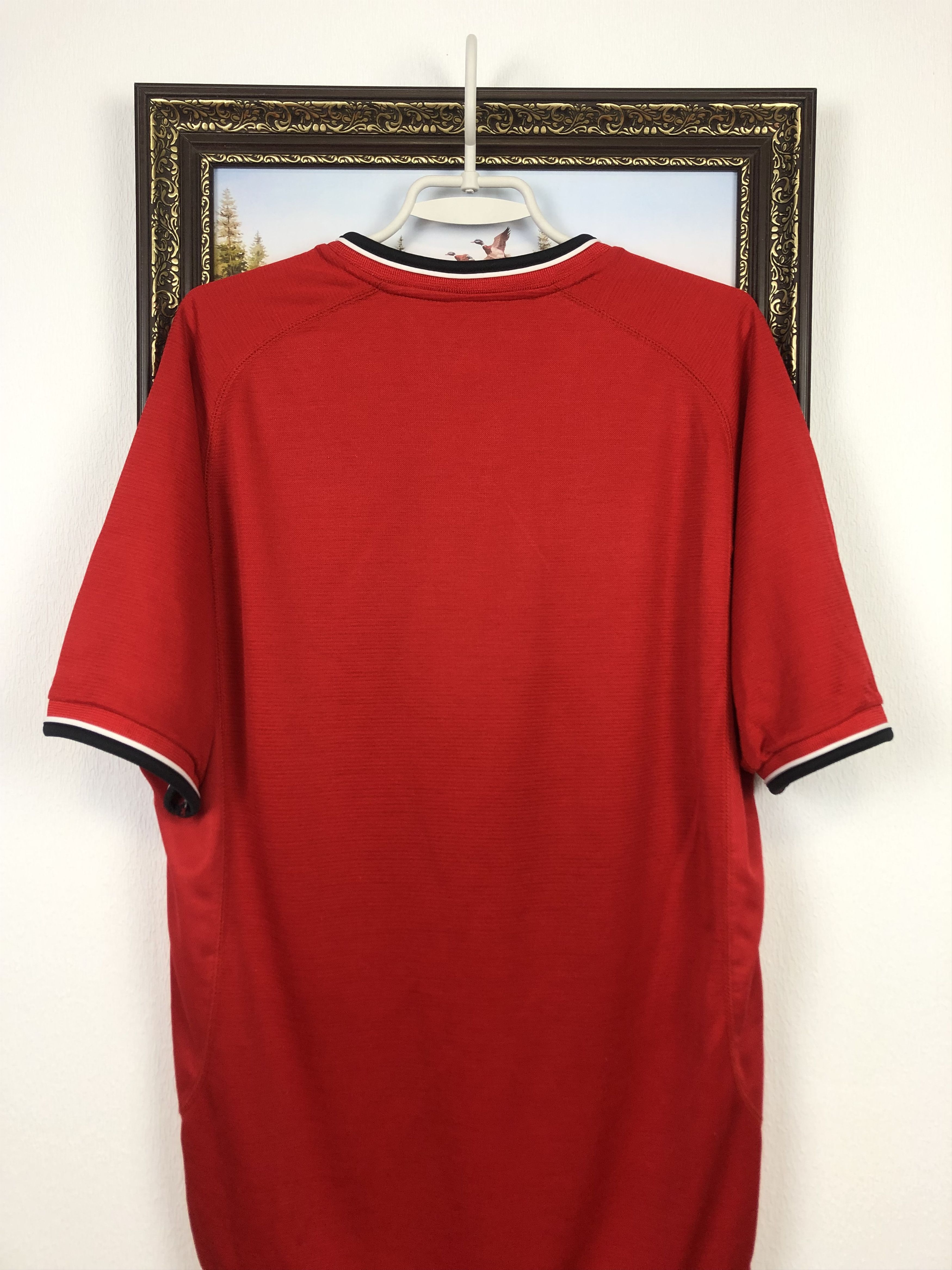Vintage Manchester United football shirt 2000 Soccer Umbro Jersey Size US L / EU 52-54 / 3 - 11 Thumbnail