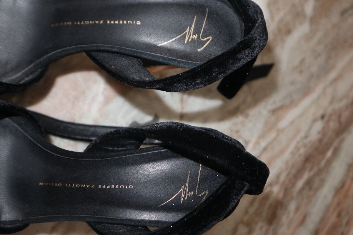 Giuseppe Zanotti Giuseppe Zanotti Black Velvet Lavinia Ankle Strap Platforms Size US 10 / IT 40 - 2 Thumbnail