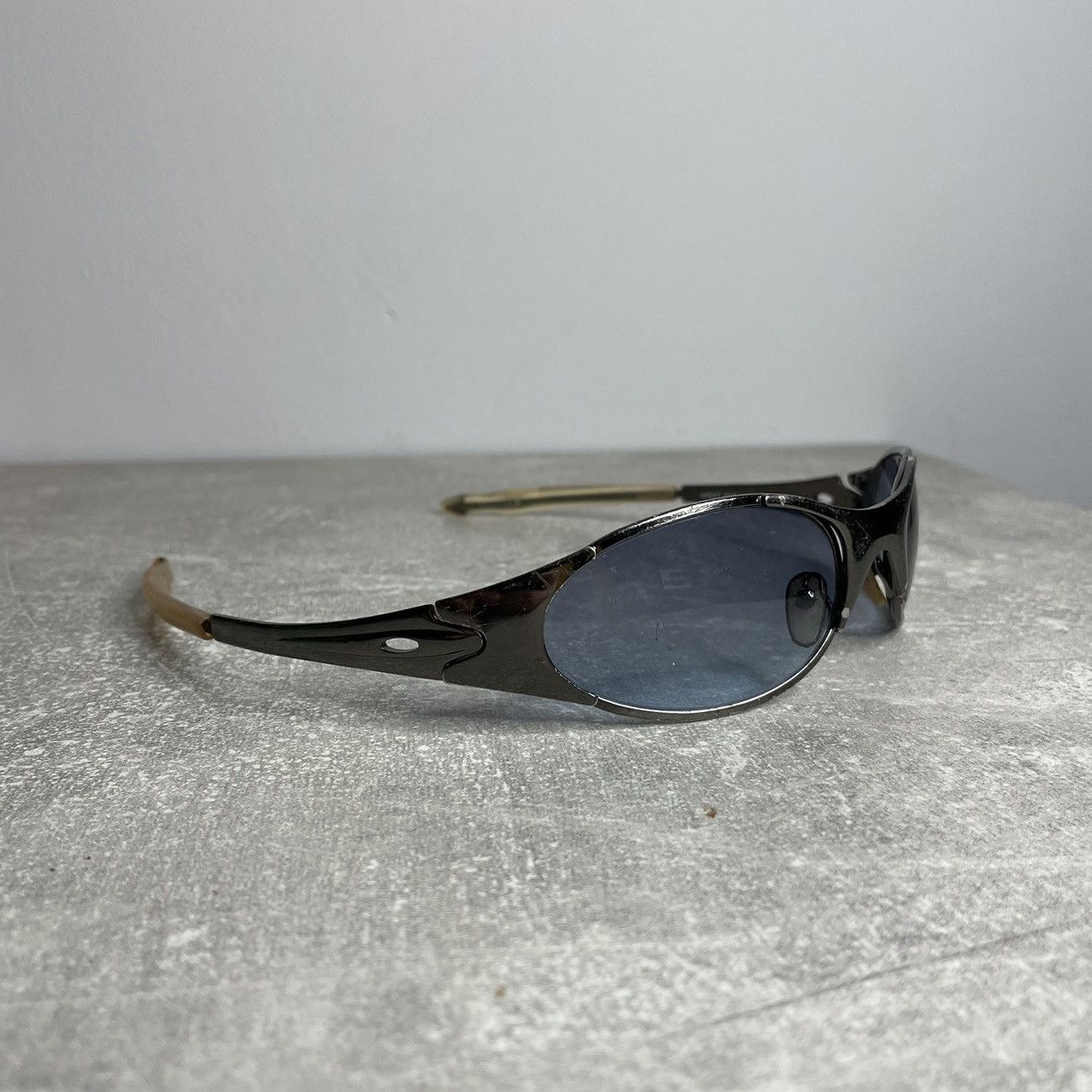 Oakley × Outdoor Life × Vintage Vintage Oakley Minute