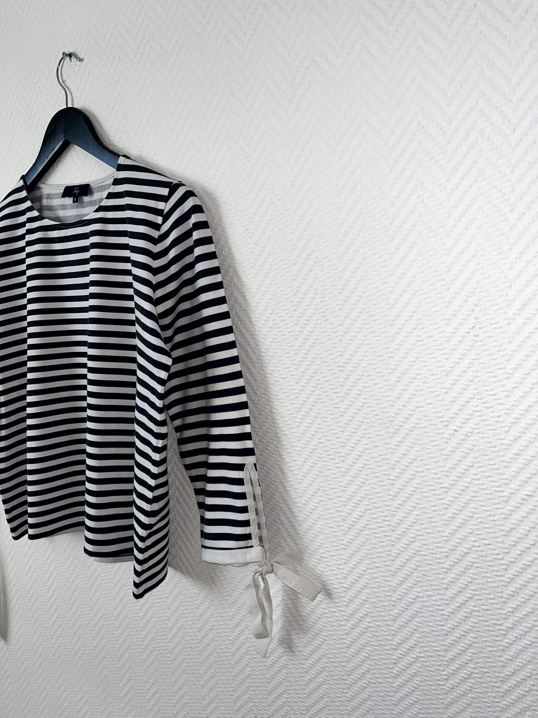 Fay Fay Striped White Sweatshirt 3/4 Sleeves Size S Size S / US 4 / IT 40 - 12 Thumbnail