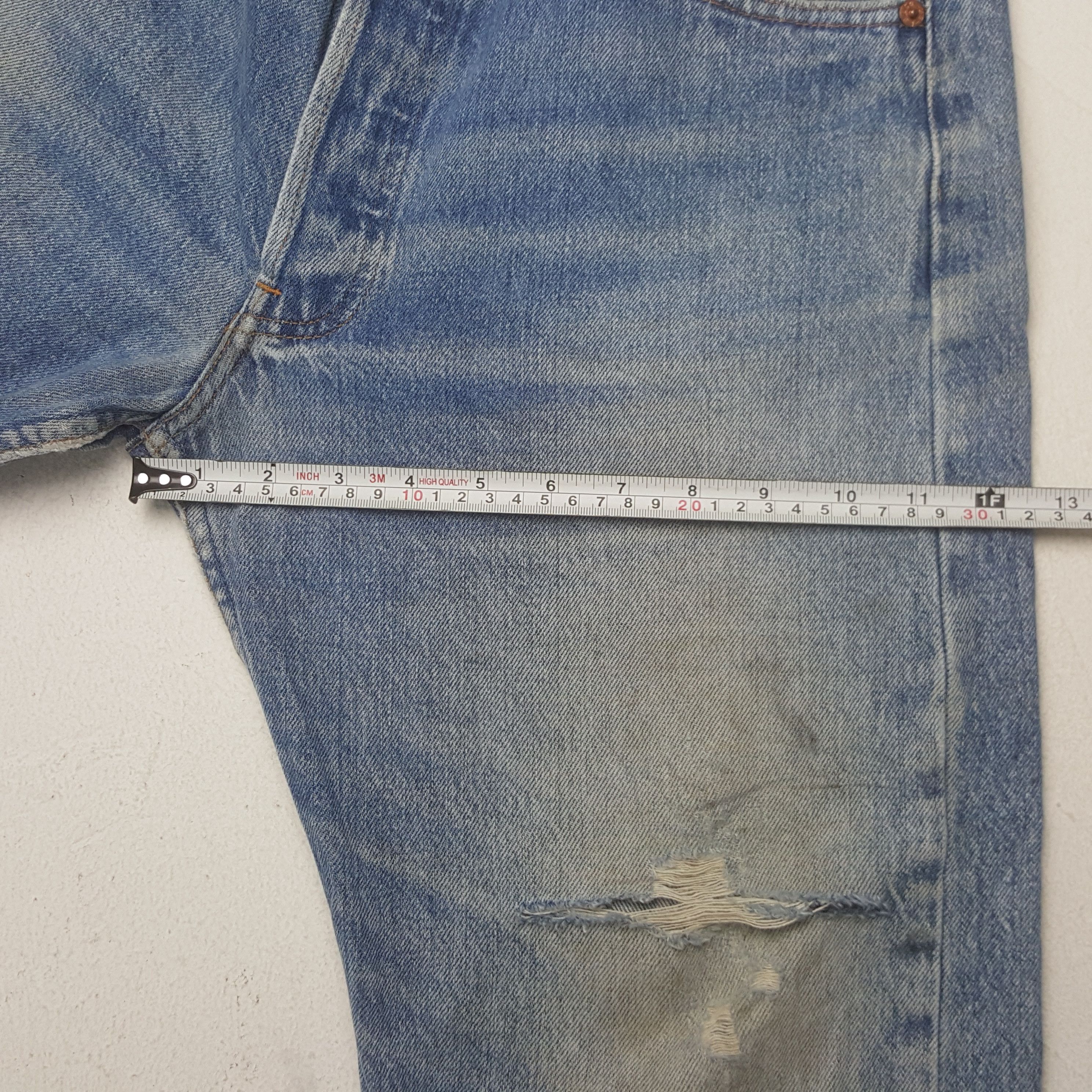 Vintage Levi's 501 Distressed Grunge Style Denim Jeans