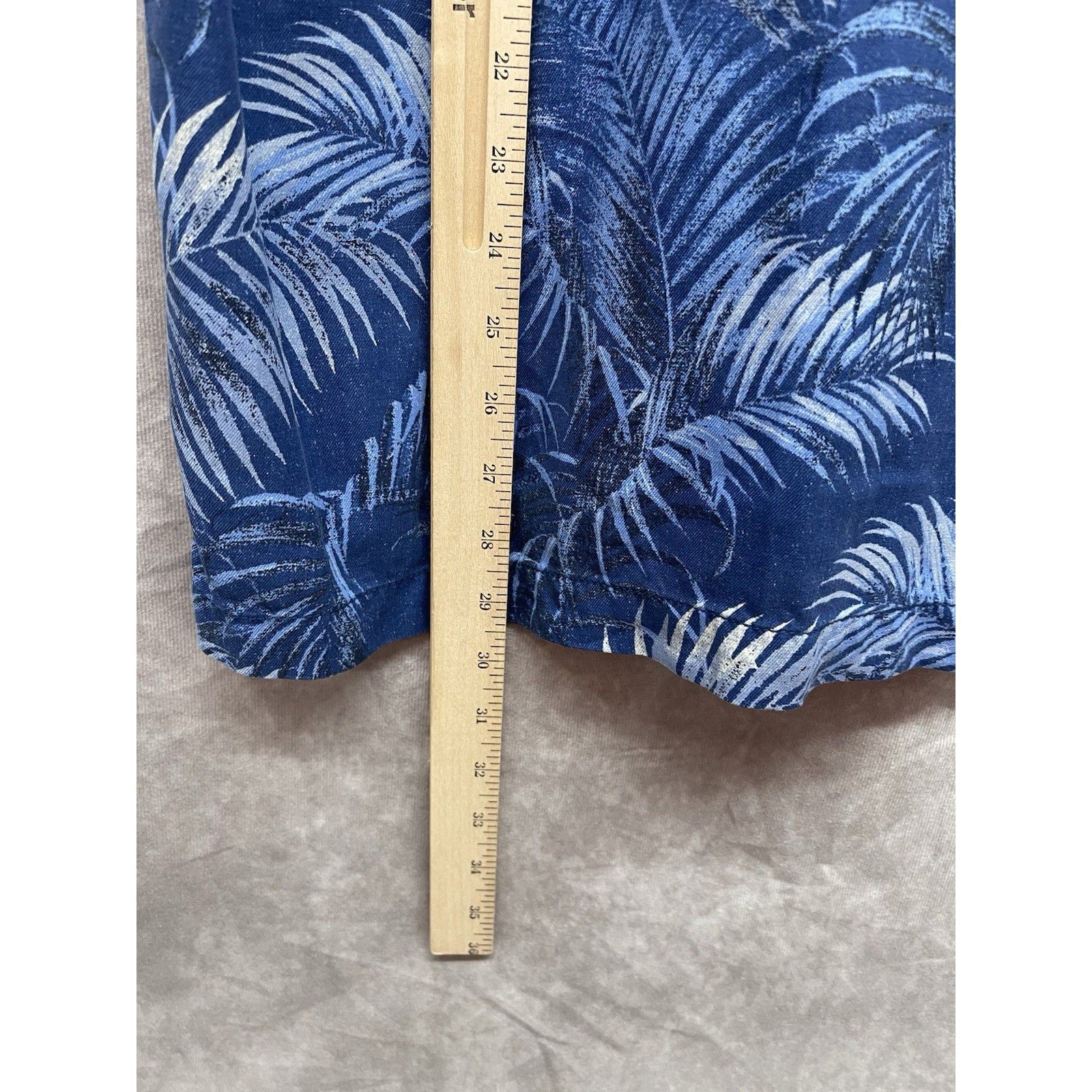 Tommy Bahama Tommy Bahama New York Yankees Hawaiian Button Up Shirt Men M Size US M / EU 48-50 / 2 - 8 Thumbnail