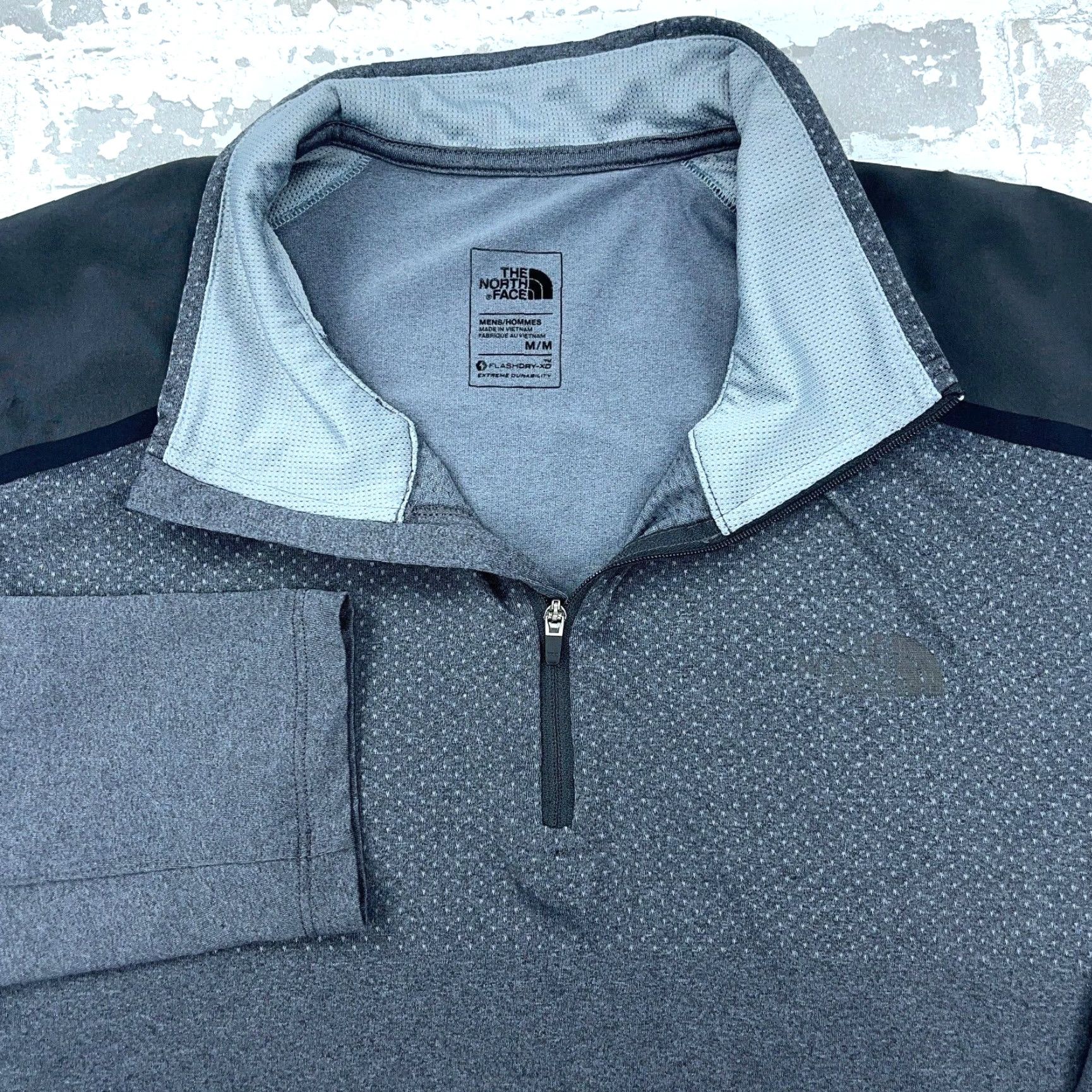 The North Face The North Face Sweater Men M Gray Pullover 1/4 Zip Logo Zipper Performance Mock Neck Casual Size US M / EU 48-50 / 2 - 2 Thumbnail
