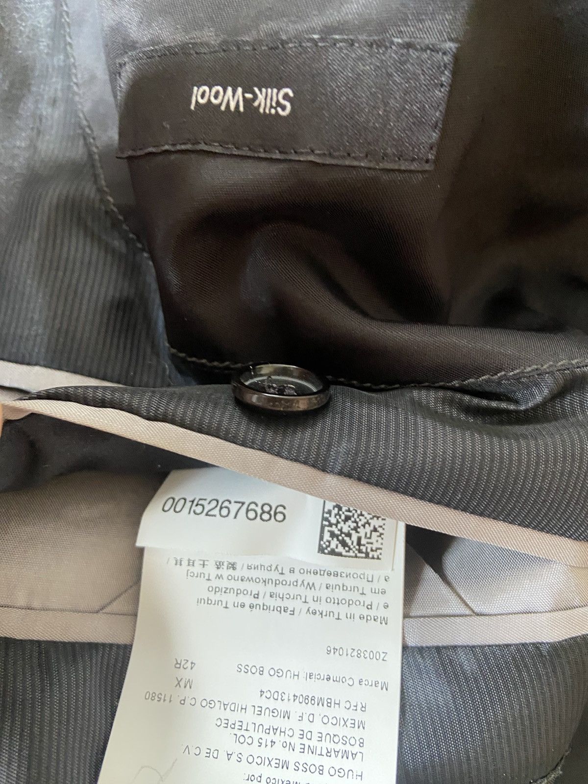 Hugo Boss Hugo Boss Wool & Silk Blazer Size 42R - 10 Thumbnail