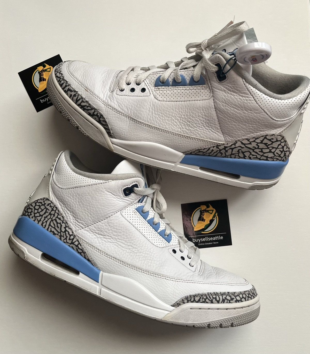 Jordan Brand Jordan 3 Unc Size US 13 / EU 46 - 1 Thumbnail