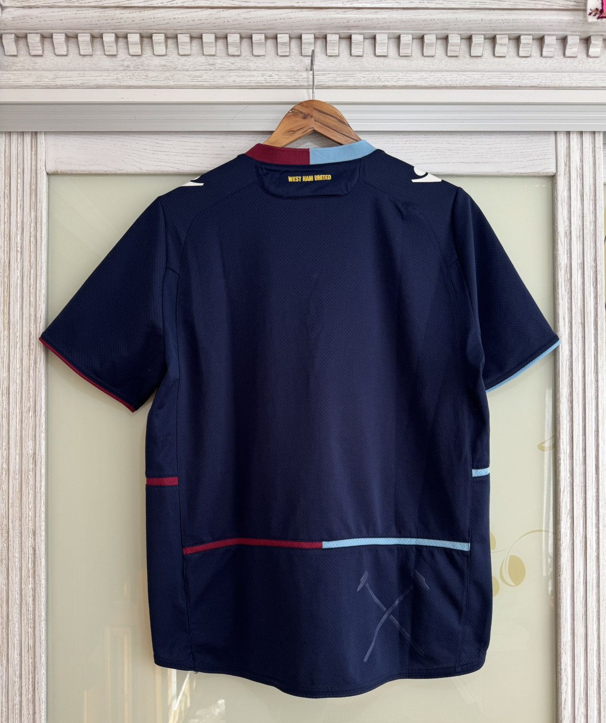 Umbro × Vintage West Ham United 2012-2013 Away Soccer Jersey Football Kit Size US S / EU 44-46 / 1 - 2 Thumbnail