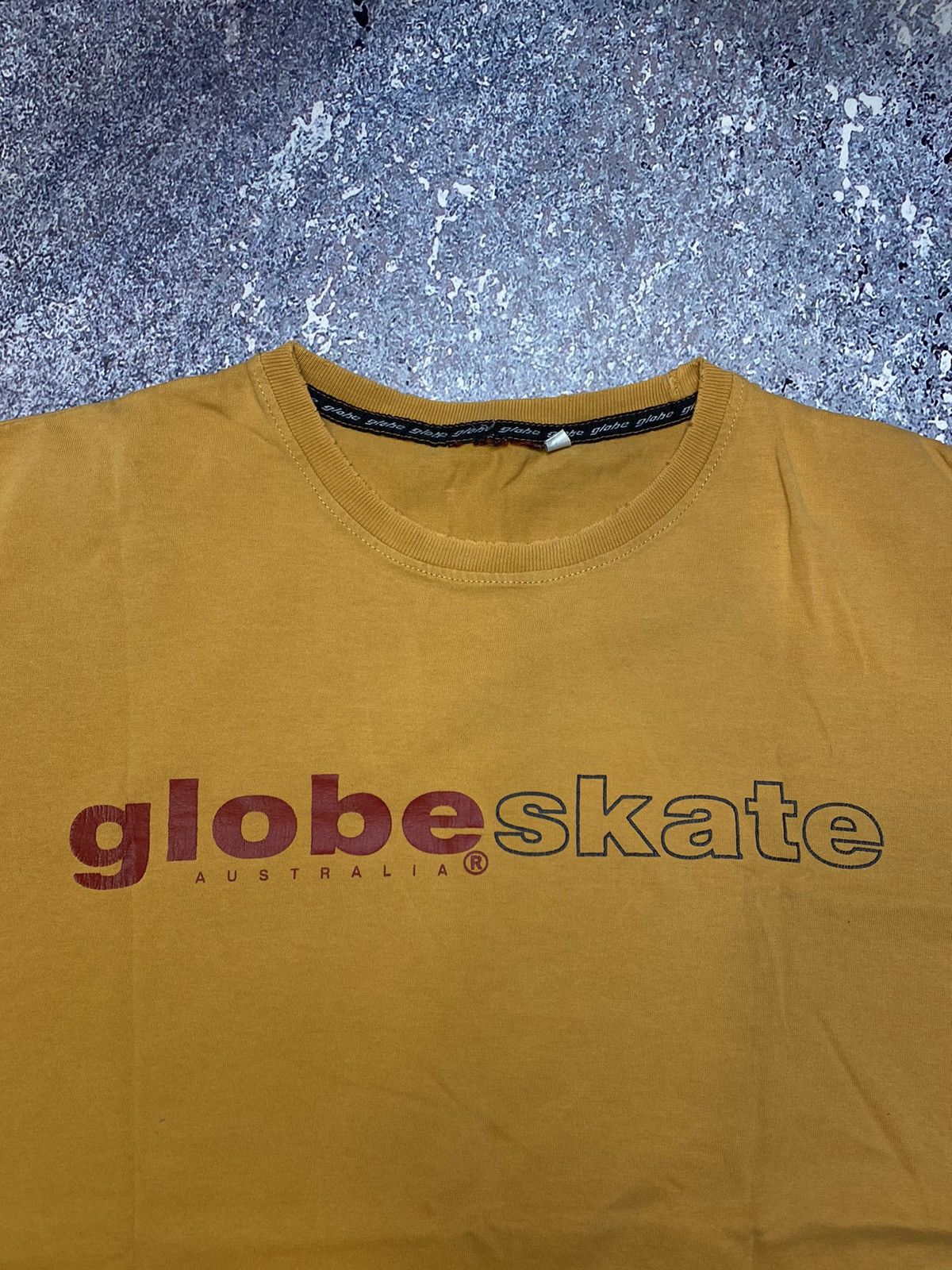 Globe × Vintage 💥Y2K CRAZY DISTRESSED GLOBE TEE Size US XL / EU 56 / 4 - 5 Thumbnail