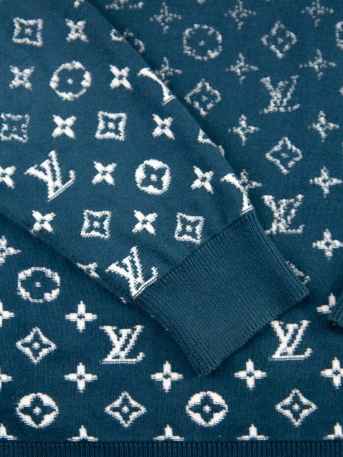 Louis Vuitton Louis Vuitton Mens LVSE Monogram Degradé Crewneck Large Blue Size US L / EU 52-54 / 3 - 3 Thumbnail