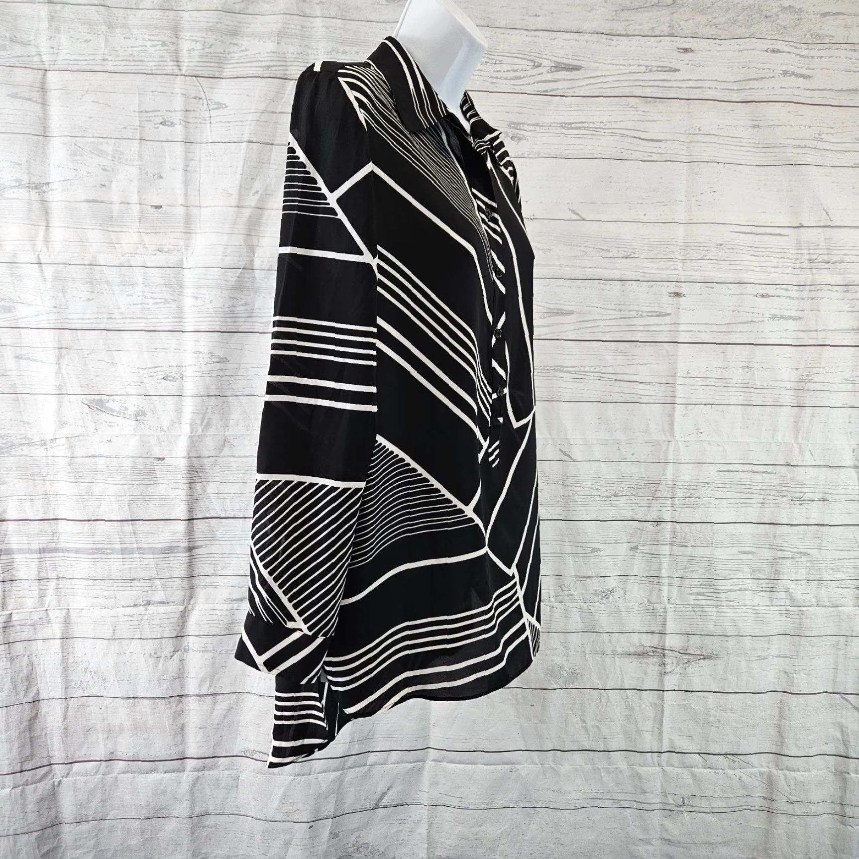 Vintage Chico's Womens Blouse Tunic XS Black Long Sleeve Popover Semi Sheer Shirt Size XS / US 0-2 / IT 36-38 - 3 Thumbnail