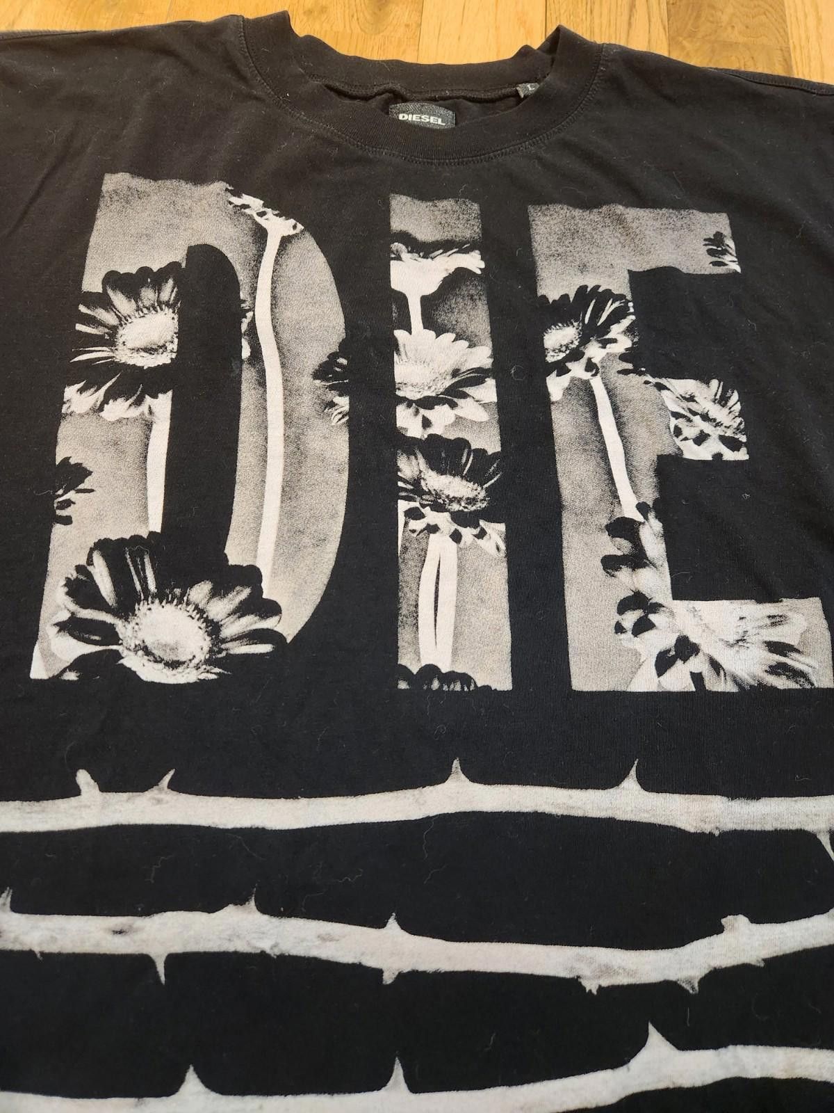 Diesel RARE Vintage Diesel Barbed Wire Wrap Around T-Shirt Men's L Size US L / EU 52-54 / 3 - 2 Thumbnail