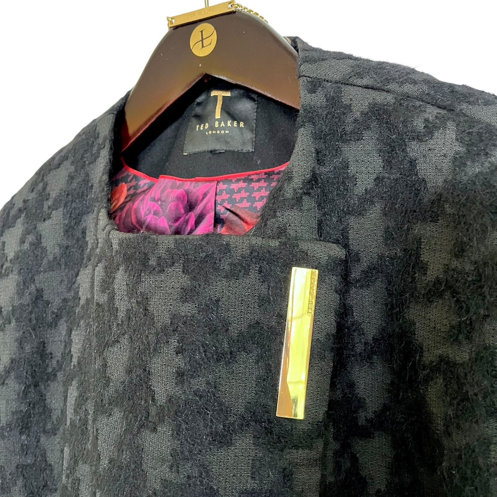 Ted Baker Ted Baker Dannae Black Wool-Blend Houndstooth Cape S/M Size ONE SIZE - 9 Thumbnail
