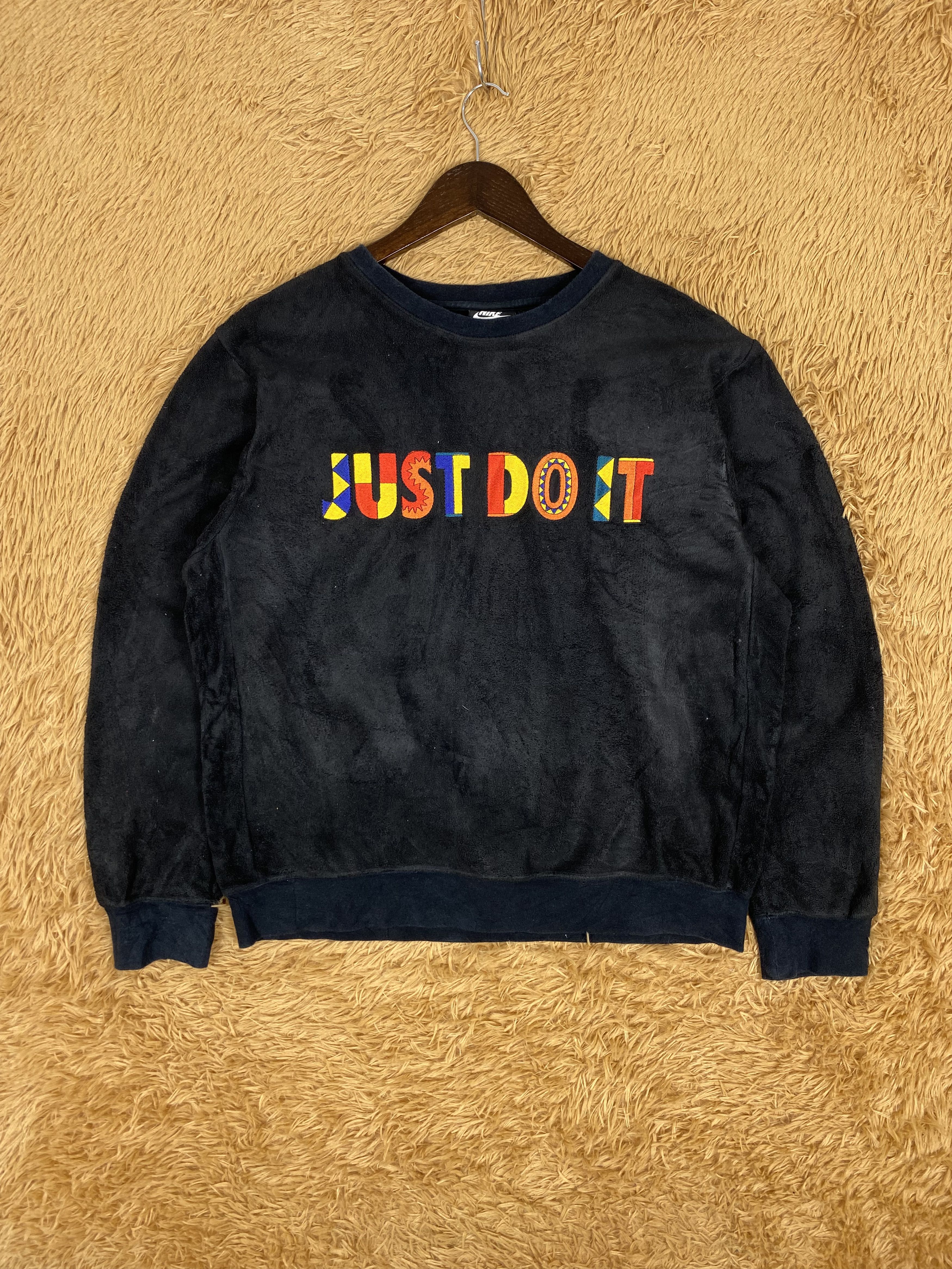 Nike Vintage Nike Embroidered Word Sweatshirts PS0089 Size US M / EU 48-50 / 2 - 1 Thumbnail