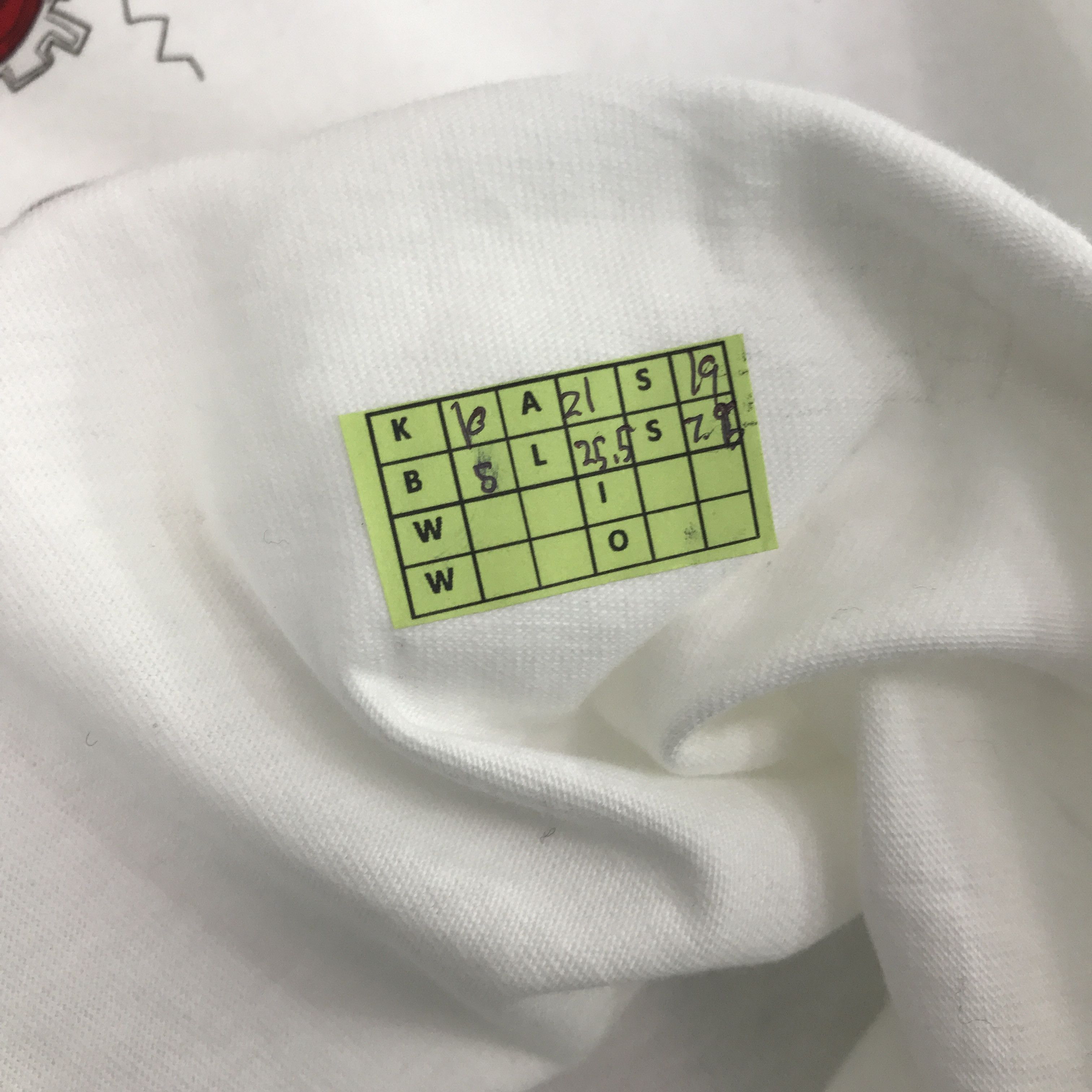Japanese Brand × Vintage × Yayoi Kusama Vintage Yayoi kusama Love design T-shirt Size US L / EU 52-54 / 3 - 10 Thumbnail