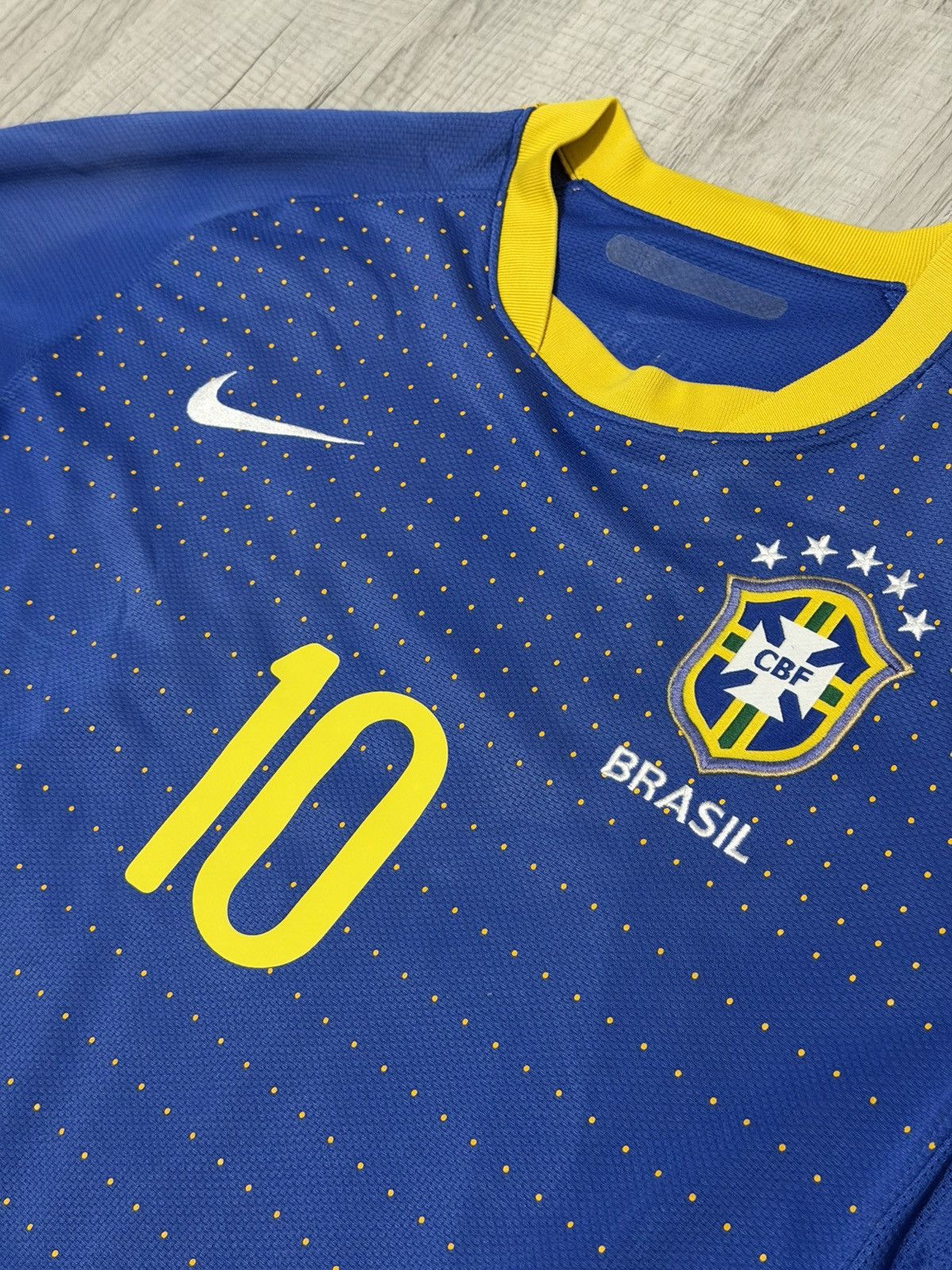 Nike Authentic Brazil Kaka Jersey 10/11 Size US S / EU 44-46 / 1 - 2 Thumbnail