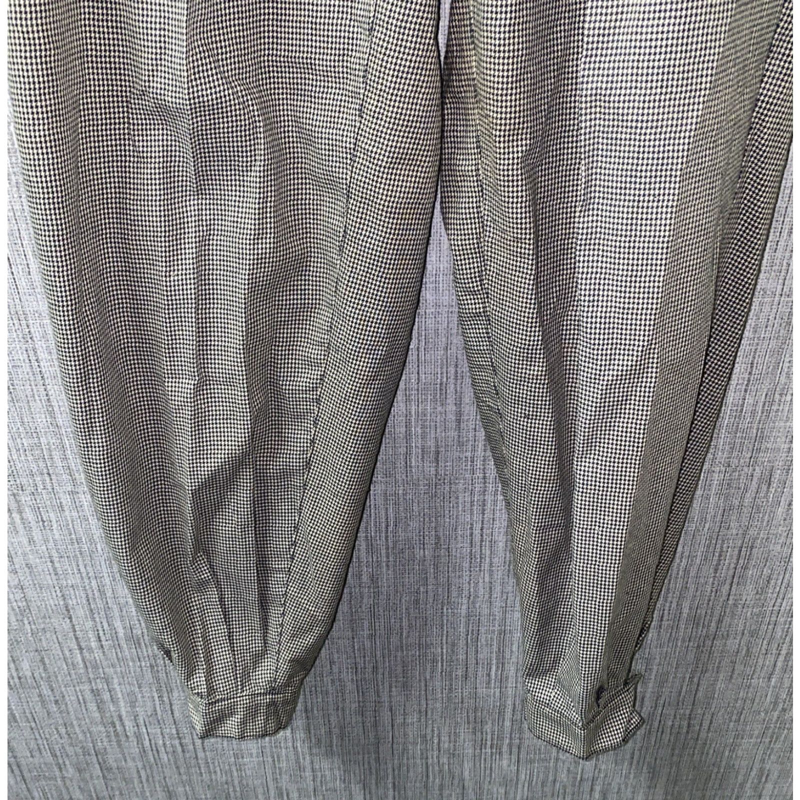 Vintage Eduardo Sport Mens Casual Pants Button Fly Flat Front 28x33 Black/White Regular Inseam 33"} Size US 28 / EU 44 - 3 Thumbnail