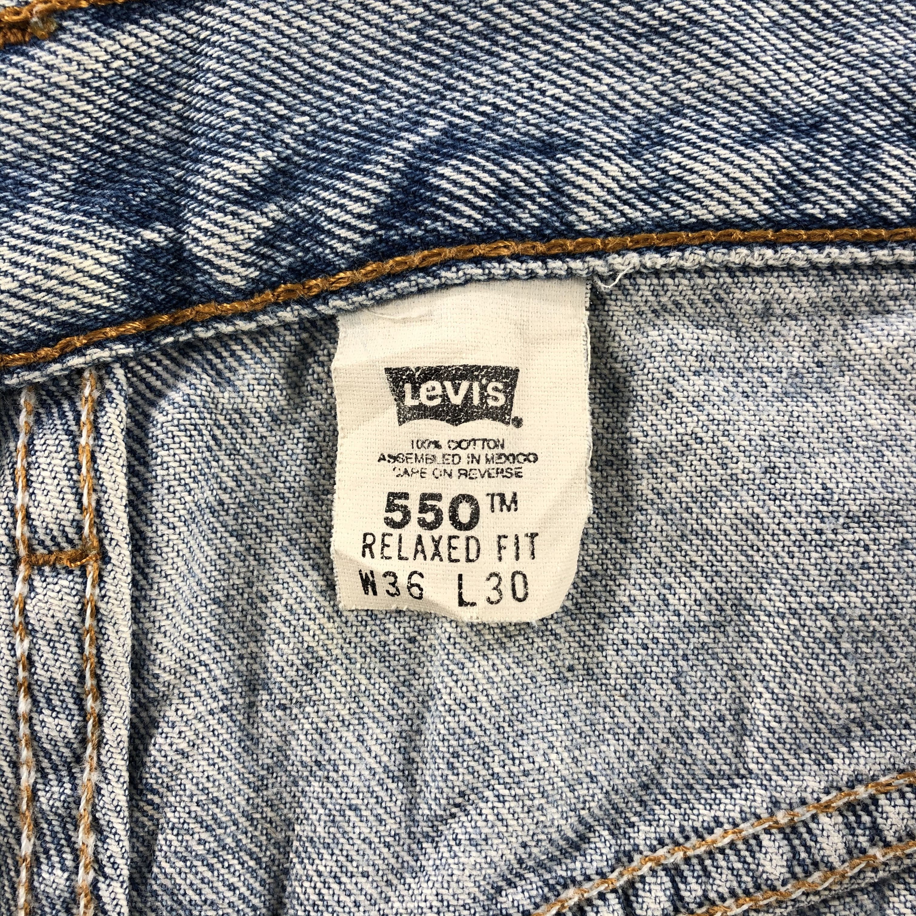 Levi's 90s Vintage Light Wash Levis 550 Jeans- J1355 Size US 35 - 11 Thumbnail