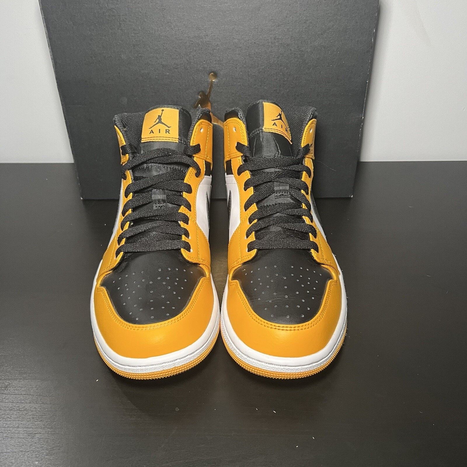 Nike Size 11 - Jordan 1 Mid Taxi 2022 Size US 11 / EU 44 - 3 Thumbnail