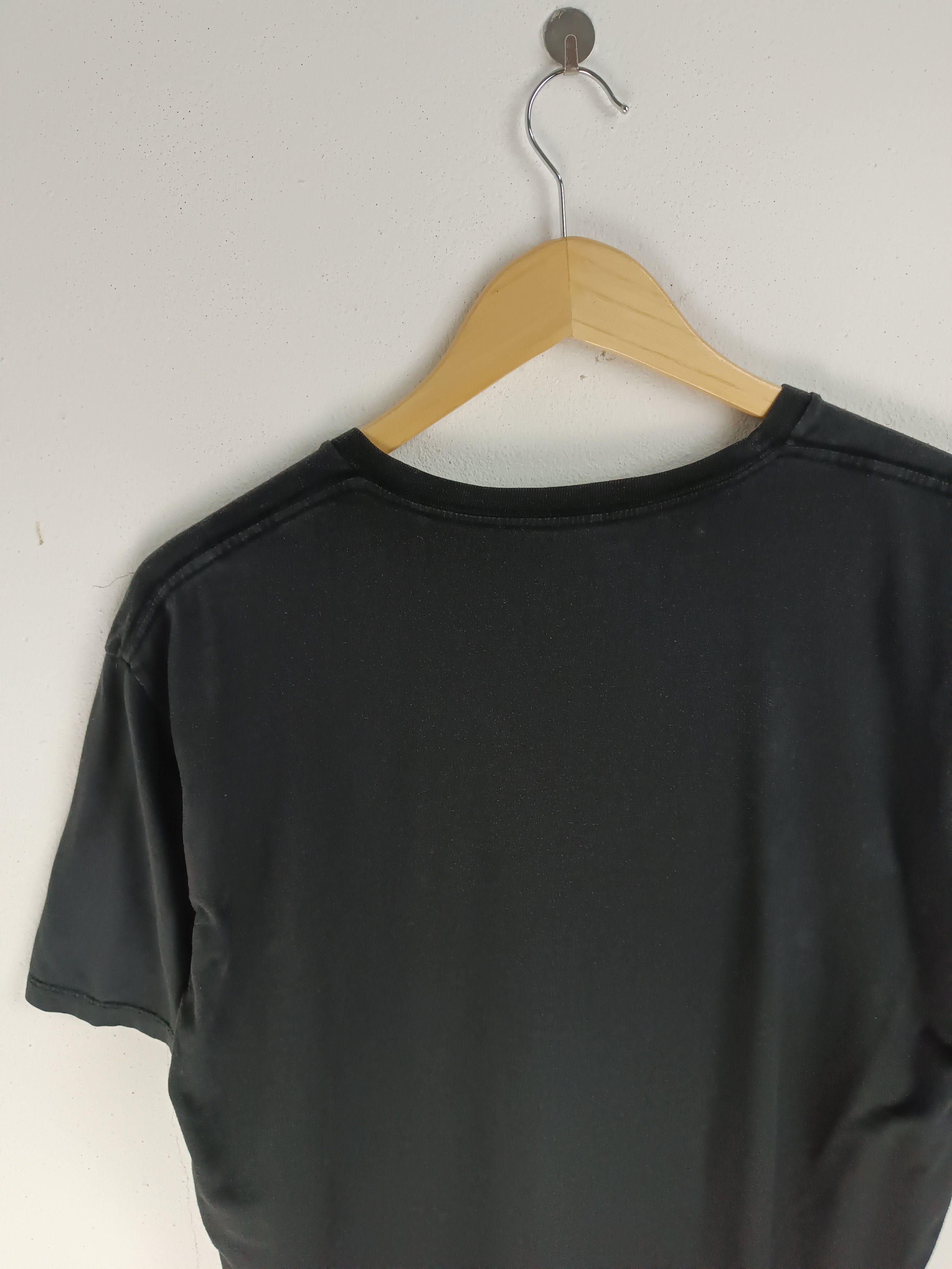 Vintage VINTAGE FADED CHIHIRO ONITSUKA HOTEL MURDERESS VERY RARE TEE Size US L / EU 52-54 / 3 - 11 Thumbnail