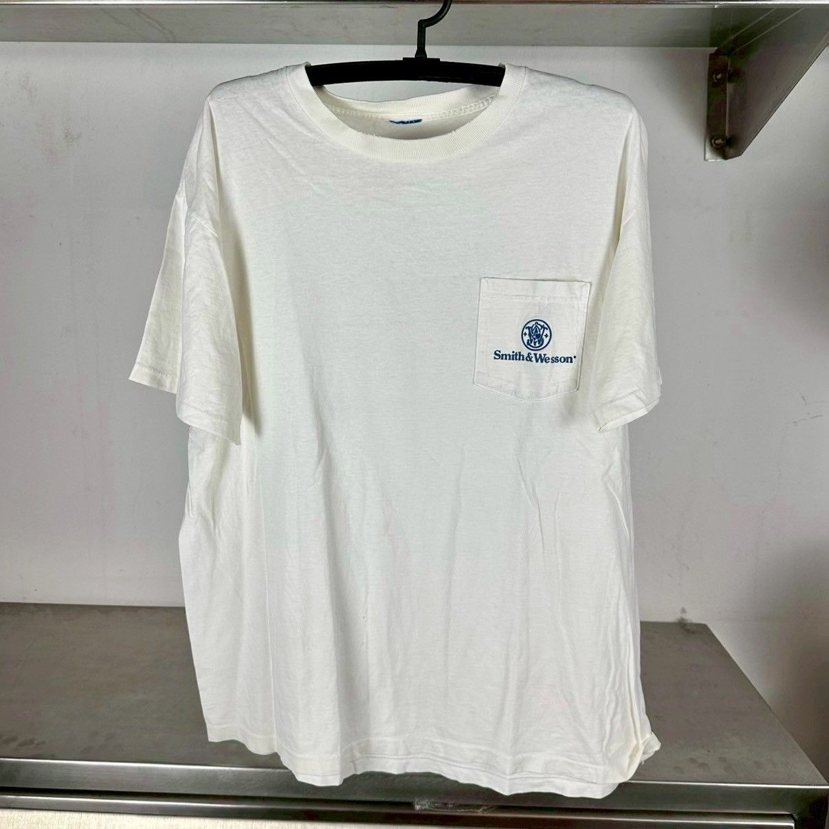 Vintage 90s Smith & Wesson An American Tradition Firearm Promo Tee Size US XL / EU 56 / 4 - 1 Thumbnail