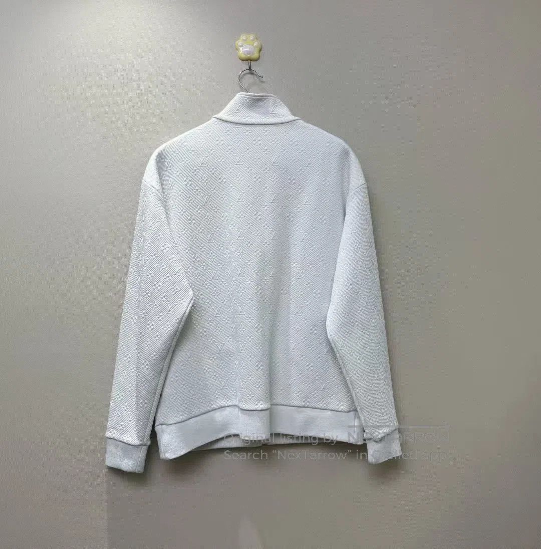 Louis Vuitton Louis Vuitton LV Embossed Logo Jacket. Size US XXL / EU 58 / 5 - 4 Thumbnail