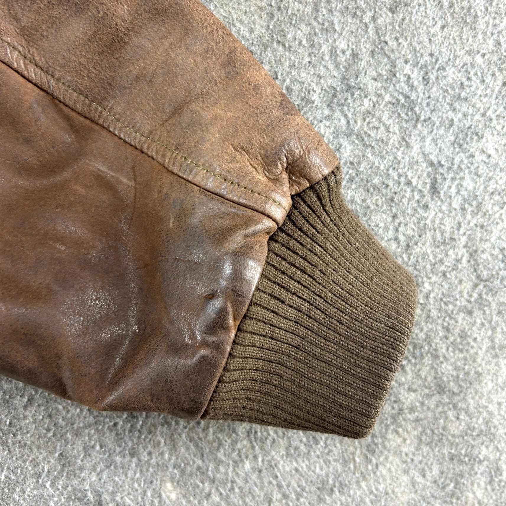 Vintage VINTAGE Adventure Bound Jacket Mens M Brown Leather Thinsulate Flight A2 90s Accessories Pockets Skiing Bomber Zip Brown Leather 90s Mens Size US M / EU 48-50 / 2 - 7 Thumbnail