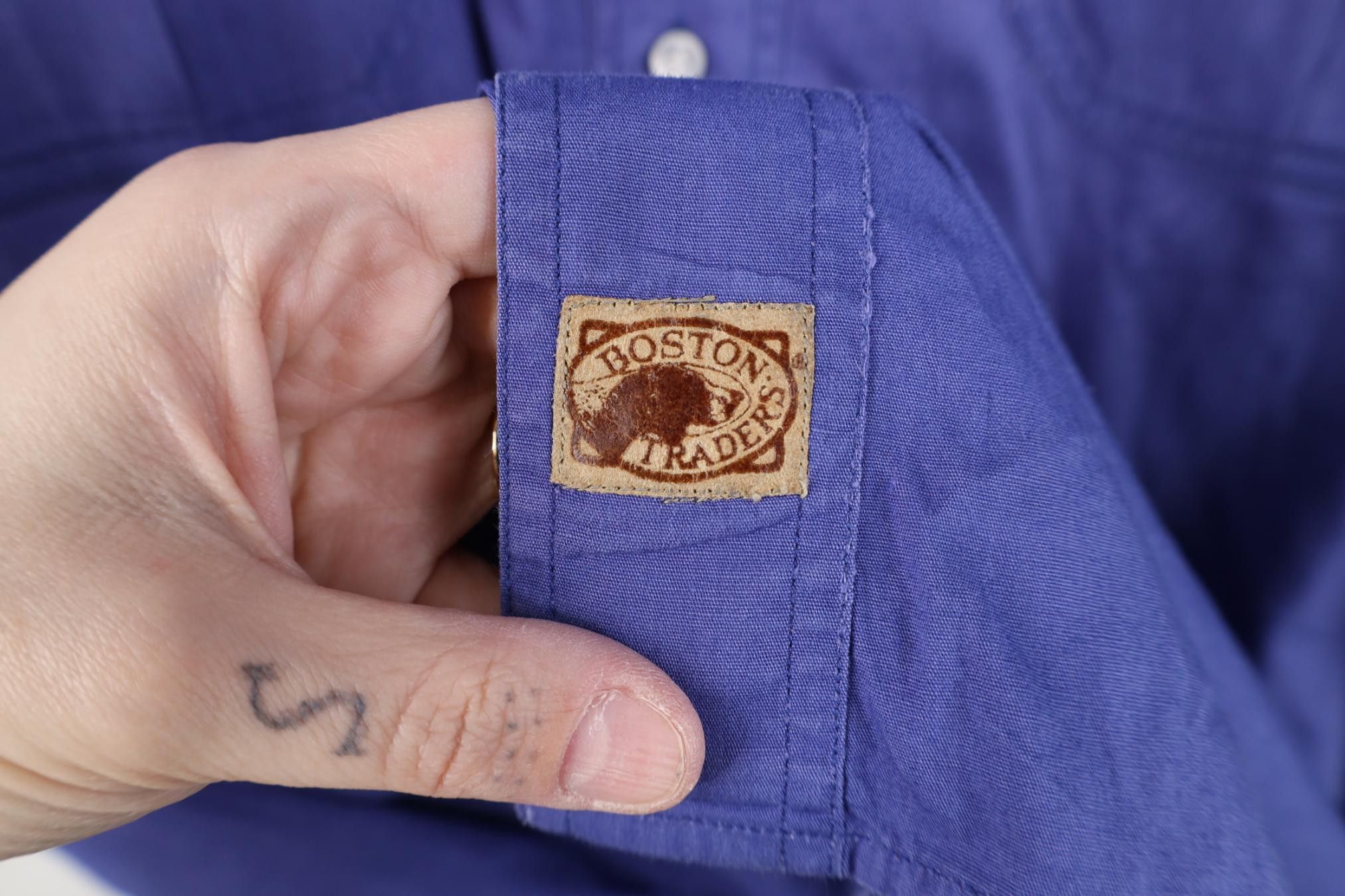 Vintage Vintage 90s Streetwear Short Sleeve Collared Button Shirt Size US XL / EU 56 / 4 - 4 Thumbnail