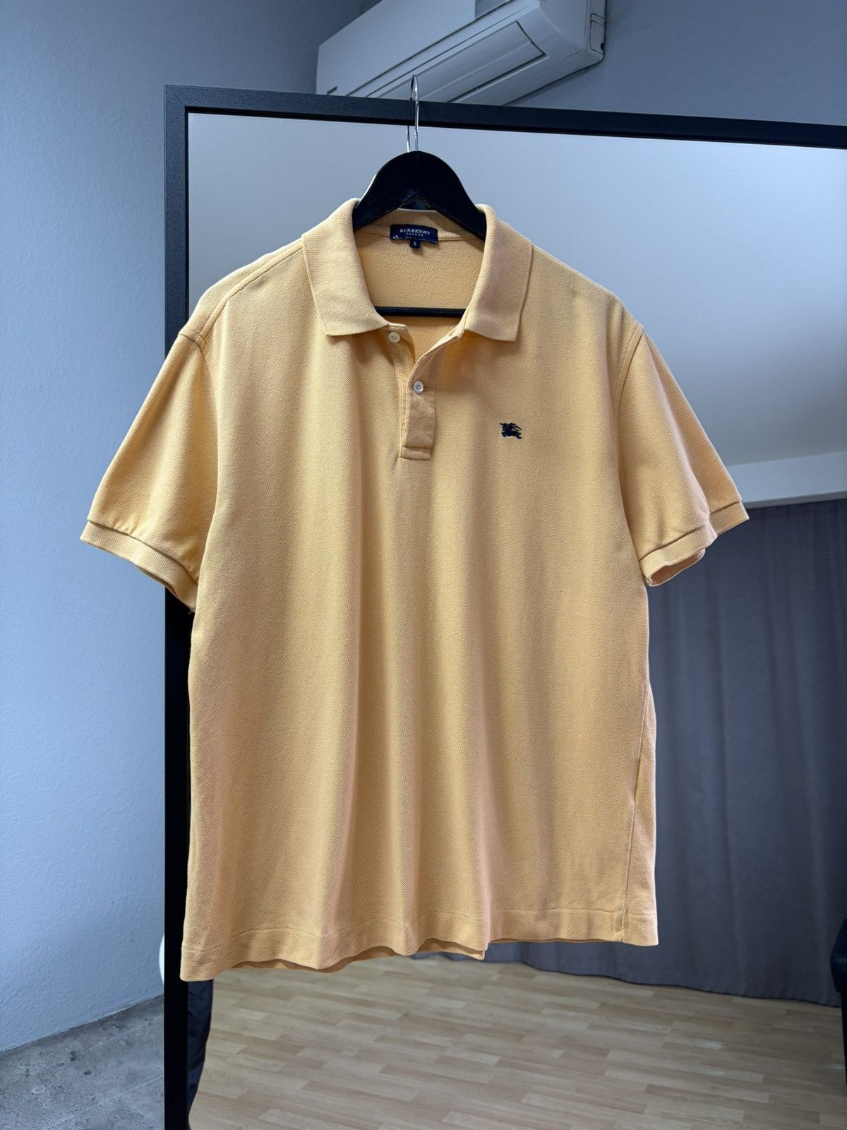 Burberry Vintage Y2K Burberry Polo Nova Check British Tee logo Size US L / EU 52-54 / 3 - 1 Thumbnail