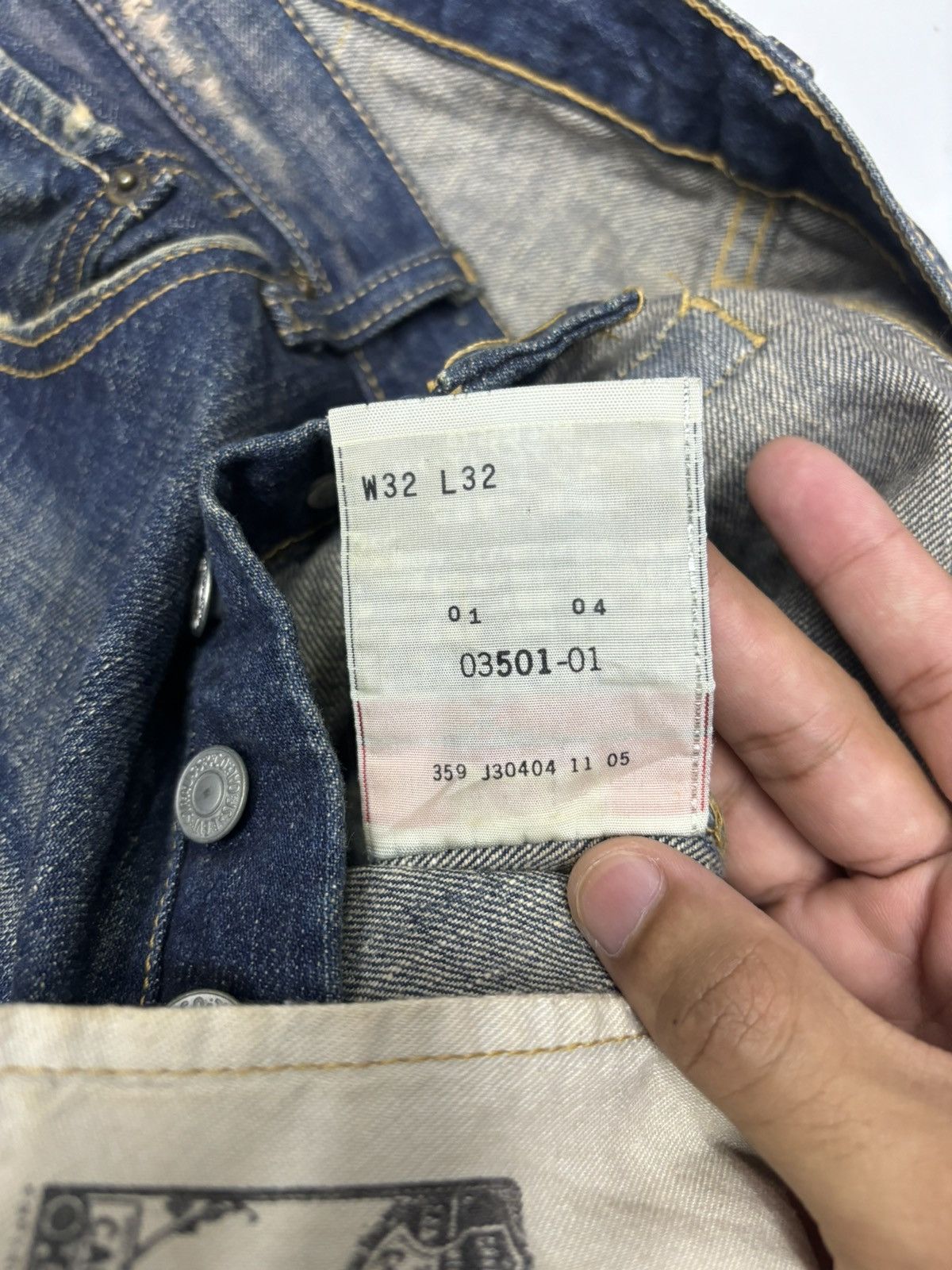 Levi's RARE LEVIS 501 JAPAN DISTRESSED DENIM JEANS Size US 32 / EU 48 - 15 Thumbnail