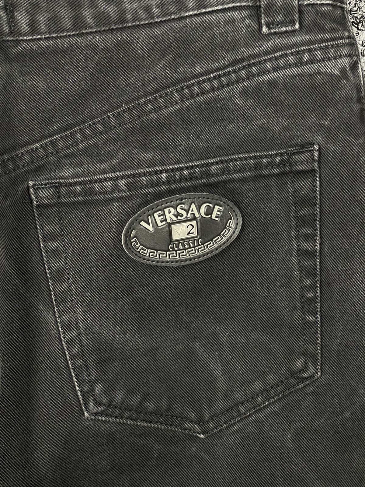 Versace Versace Classic V2 Vintage Washed Black Denim Jeans Men’s Size W33 Size US 33 - 12 Thumbnail